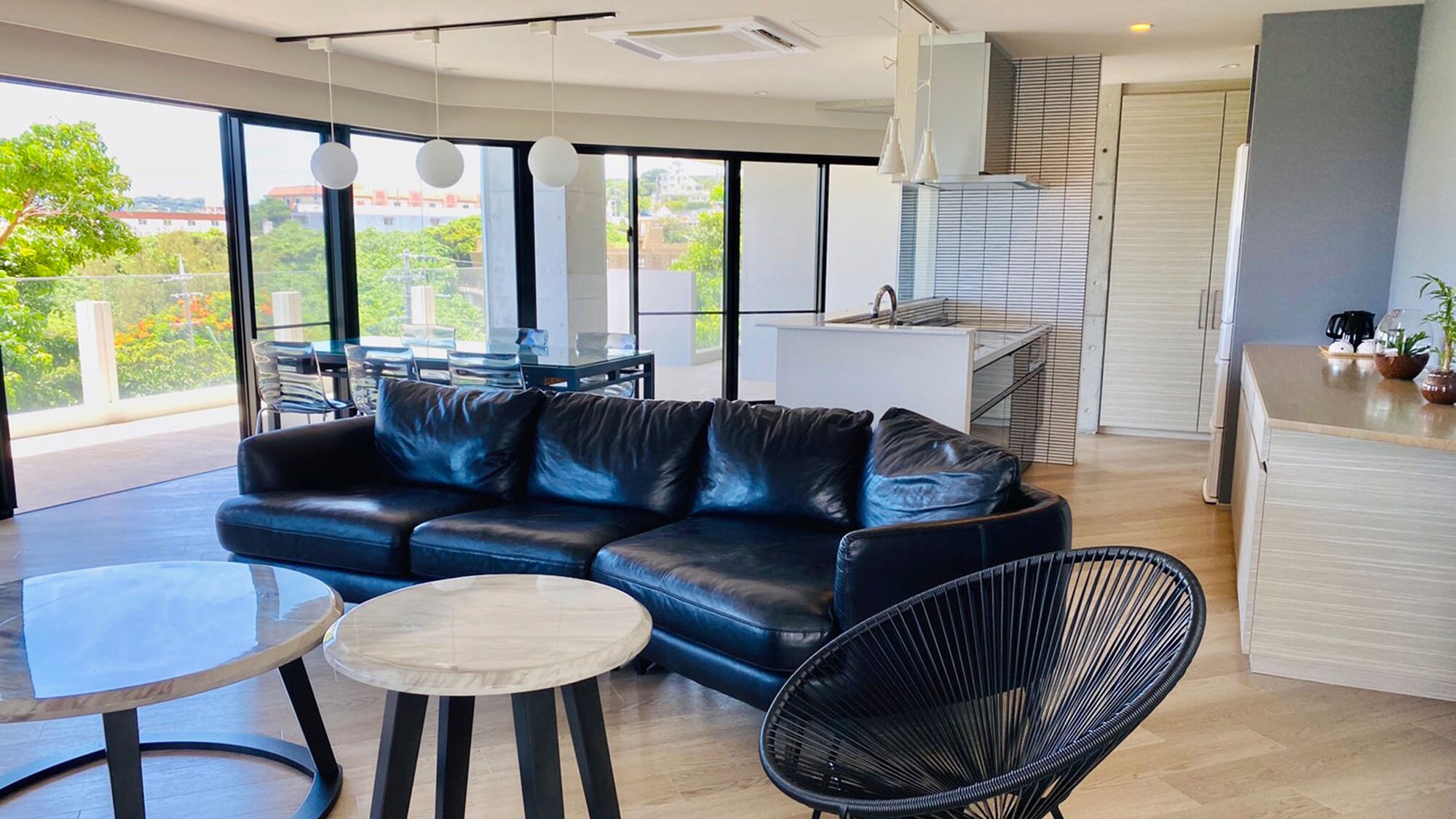 2nd floor living/dining room