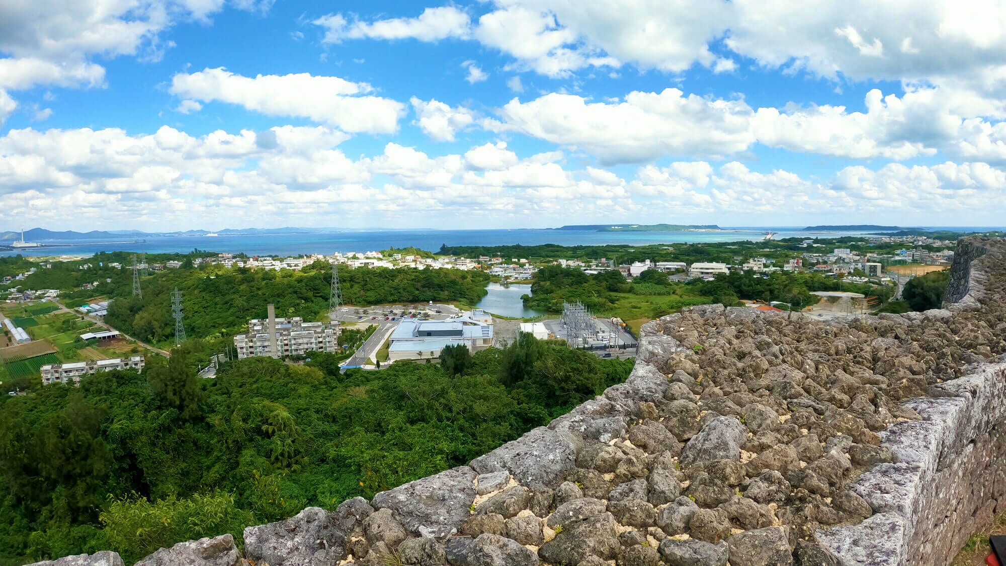 [Katsuren Castle Ruins] About 25 minutes by car from the hotel