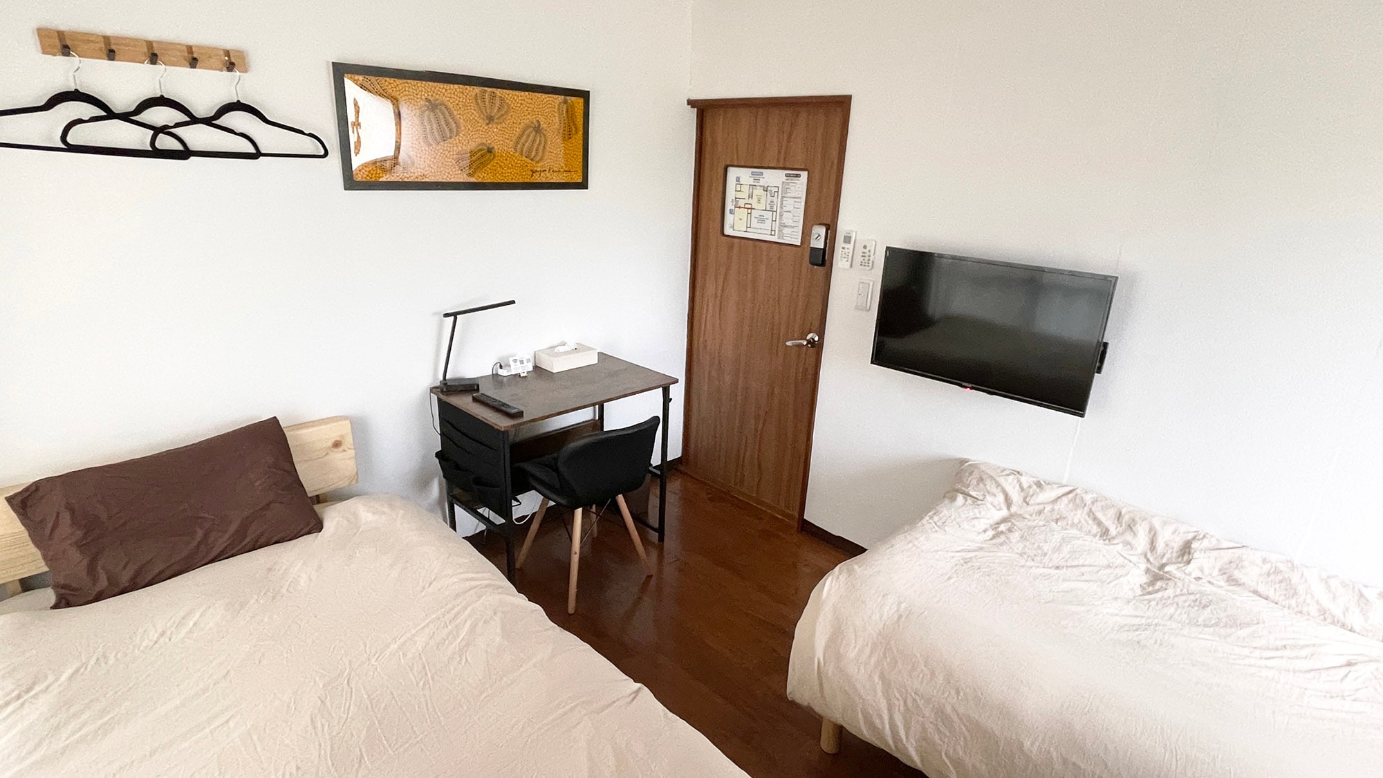 ・[101・Bedroom] You can relax in a spacious bed.