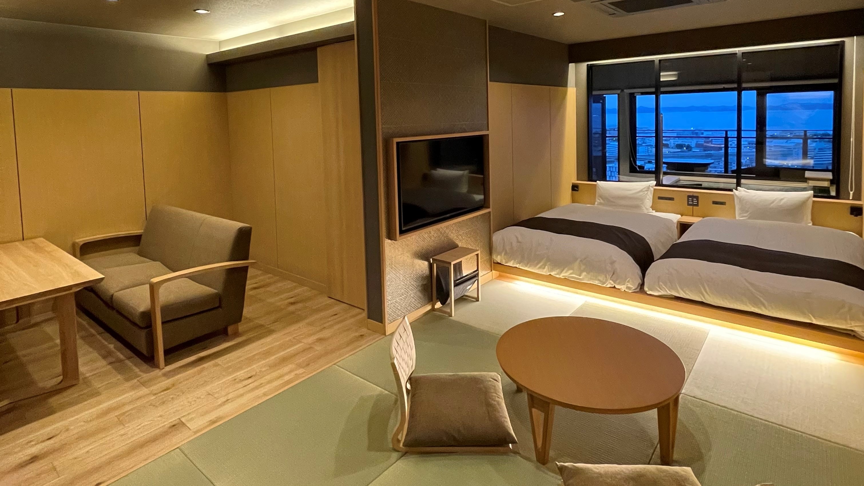 & minus; Top floor & minus; ◆ Natural hot spring ◆ [Observation bath] Island Suite B