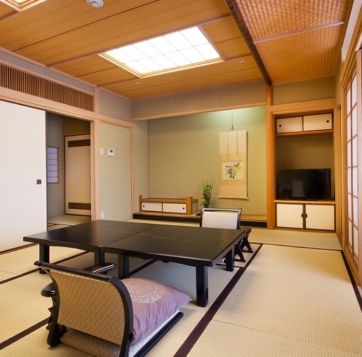 宽敞的日式房间