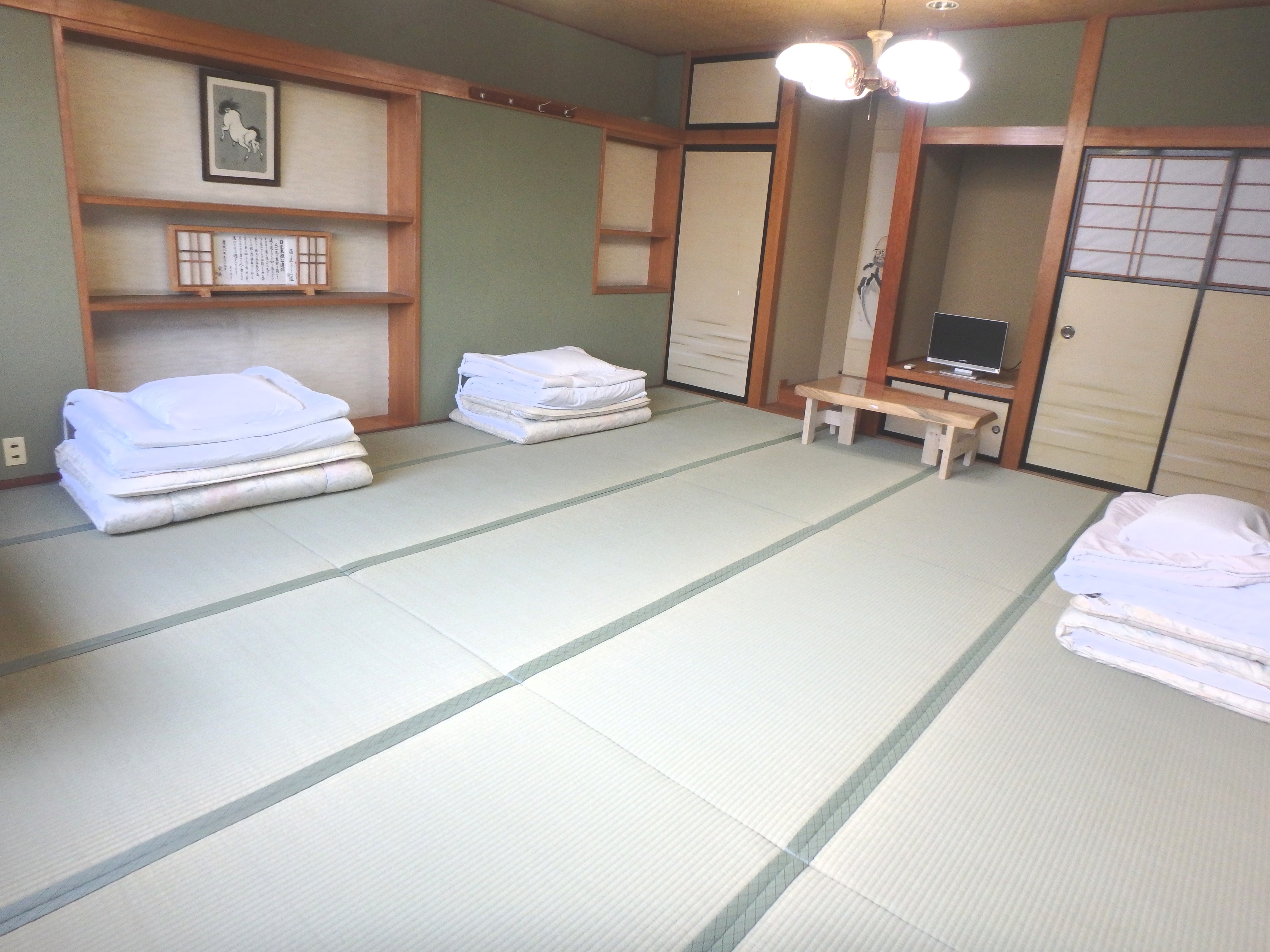 Japanese-style room