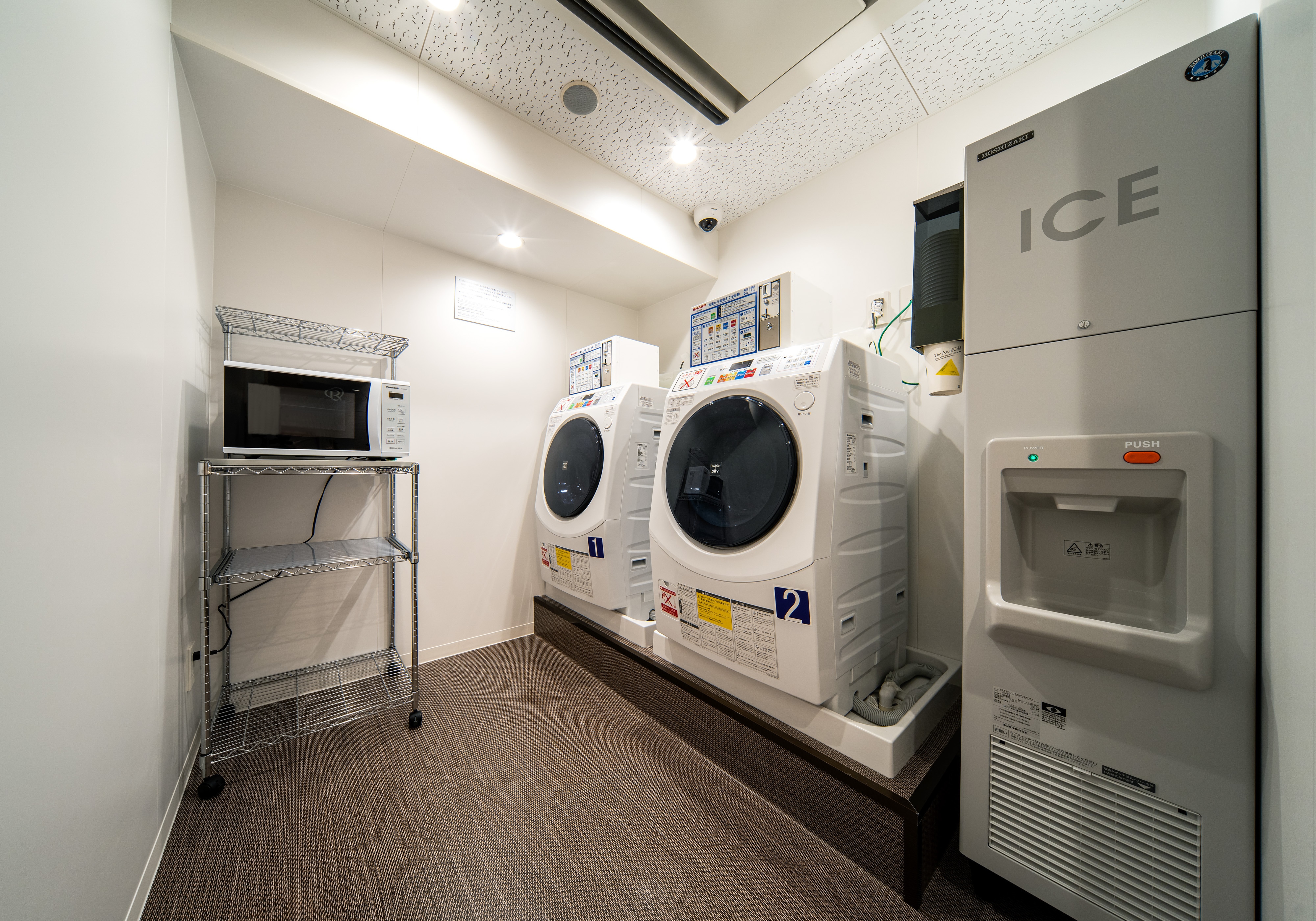 There is a coin laundry on the 2nd floor of the annex building ♪ The washing machine is fully automatic without the need for detergent ♪