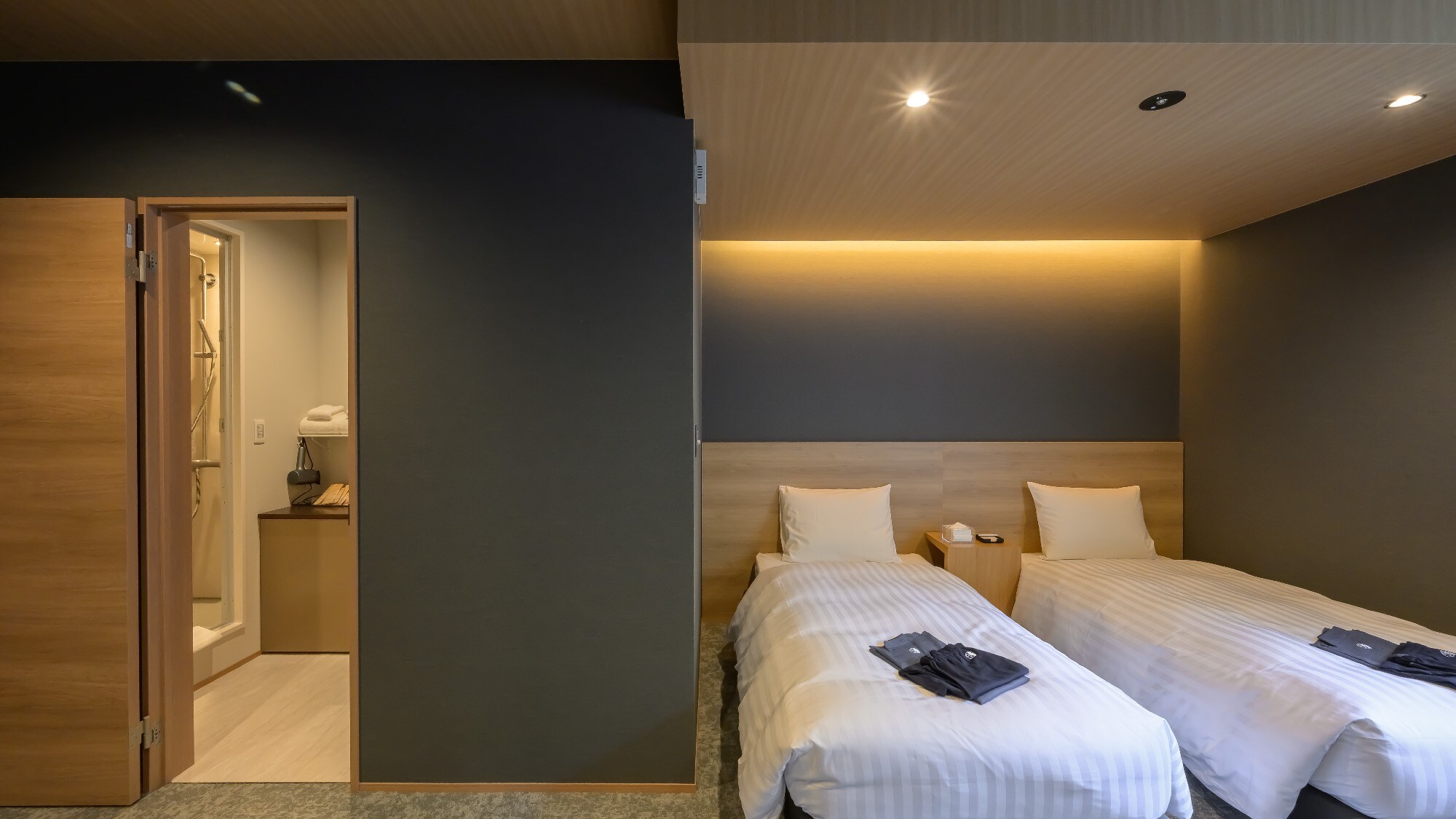 [Standard Twin] This is our standard room, featuring a simple and modern design.