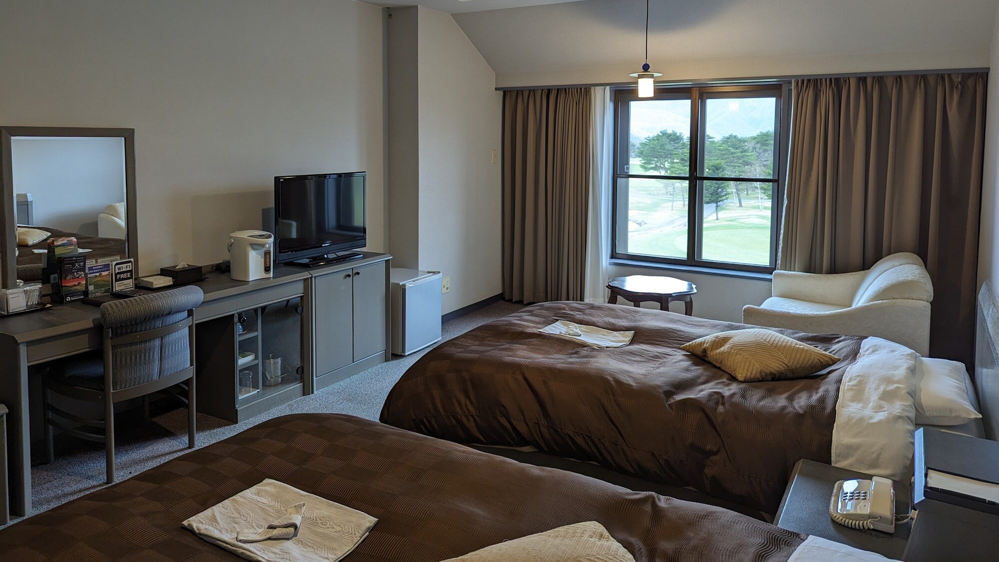 Twin room *Course view/Inside the room
