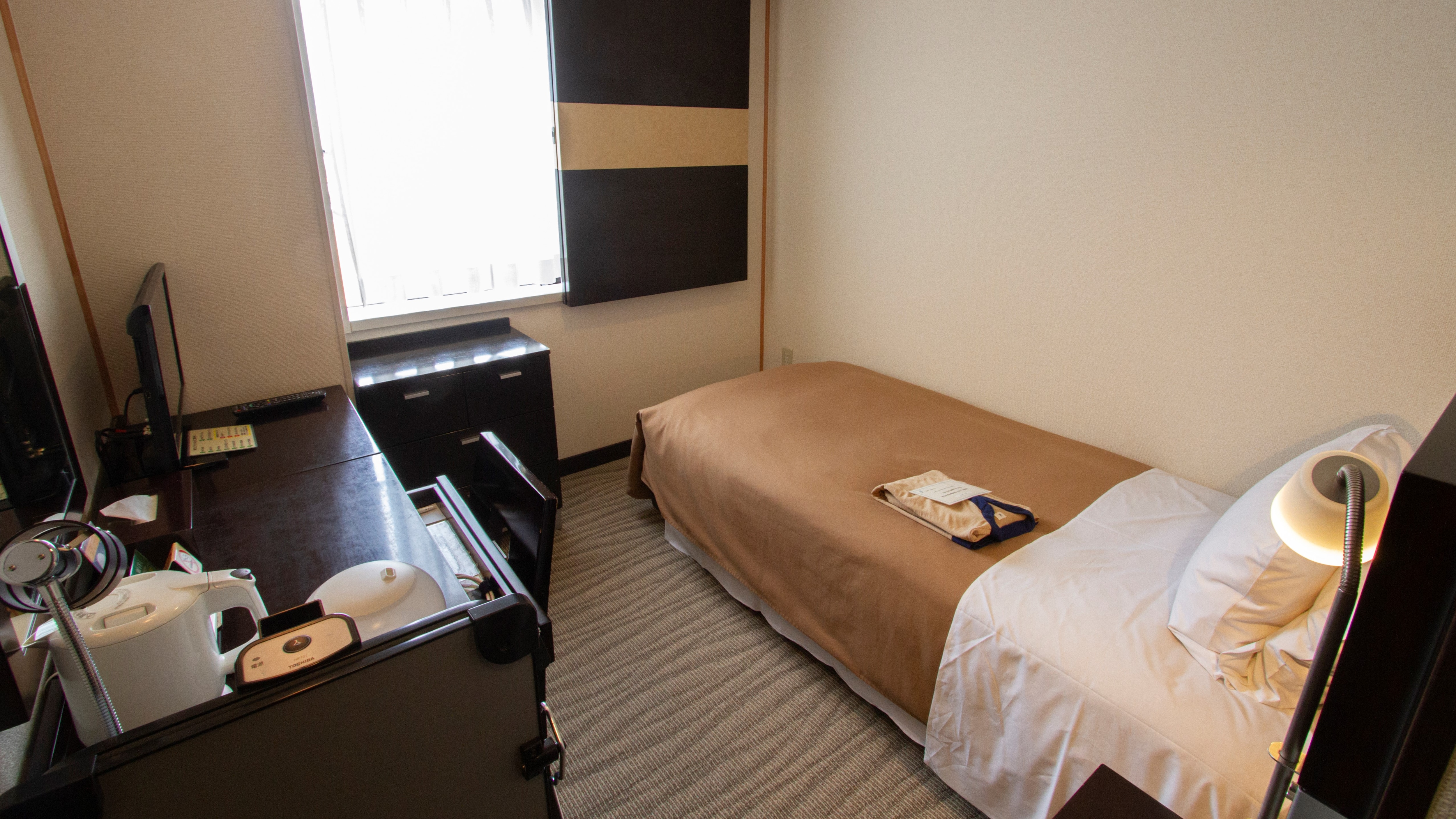 ◆ Single room / From 1 night to a short stay! It is a compact room with two types of pillows. (Example of guest room)