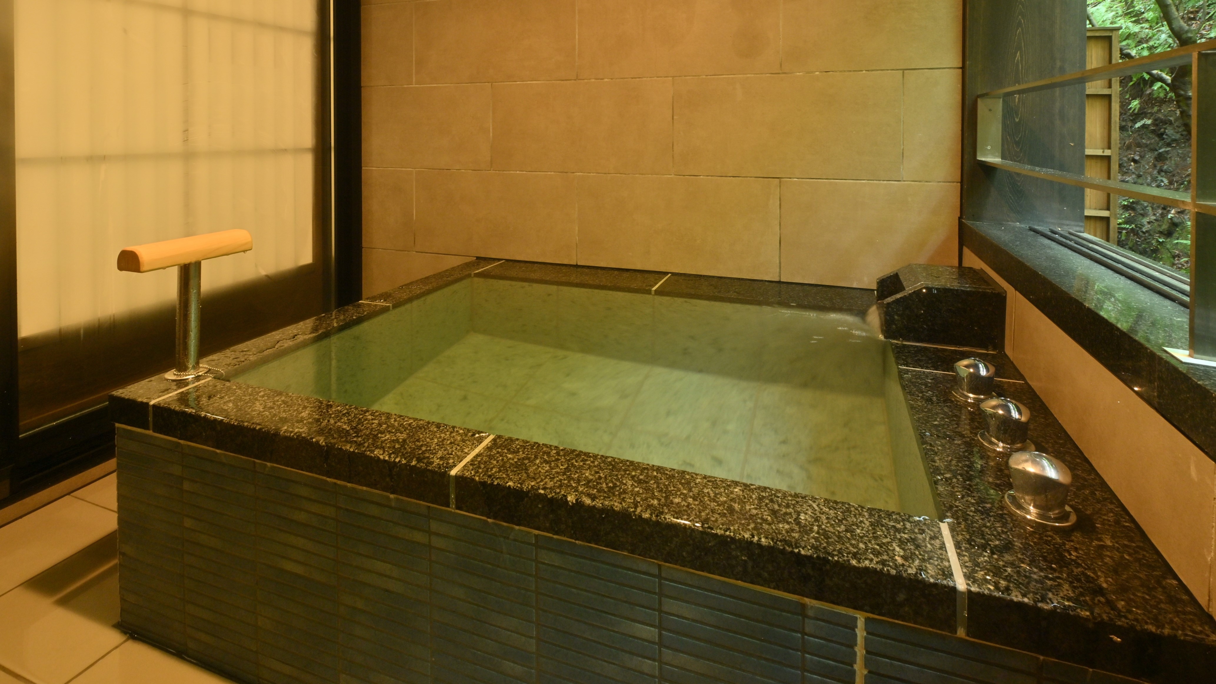 Yamanoan Hot Spring Indoor Bath and Bed