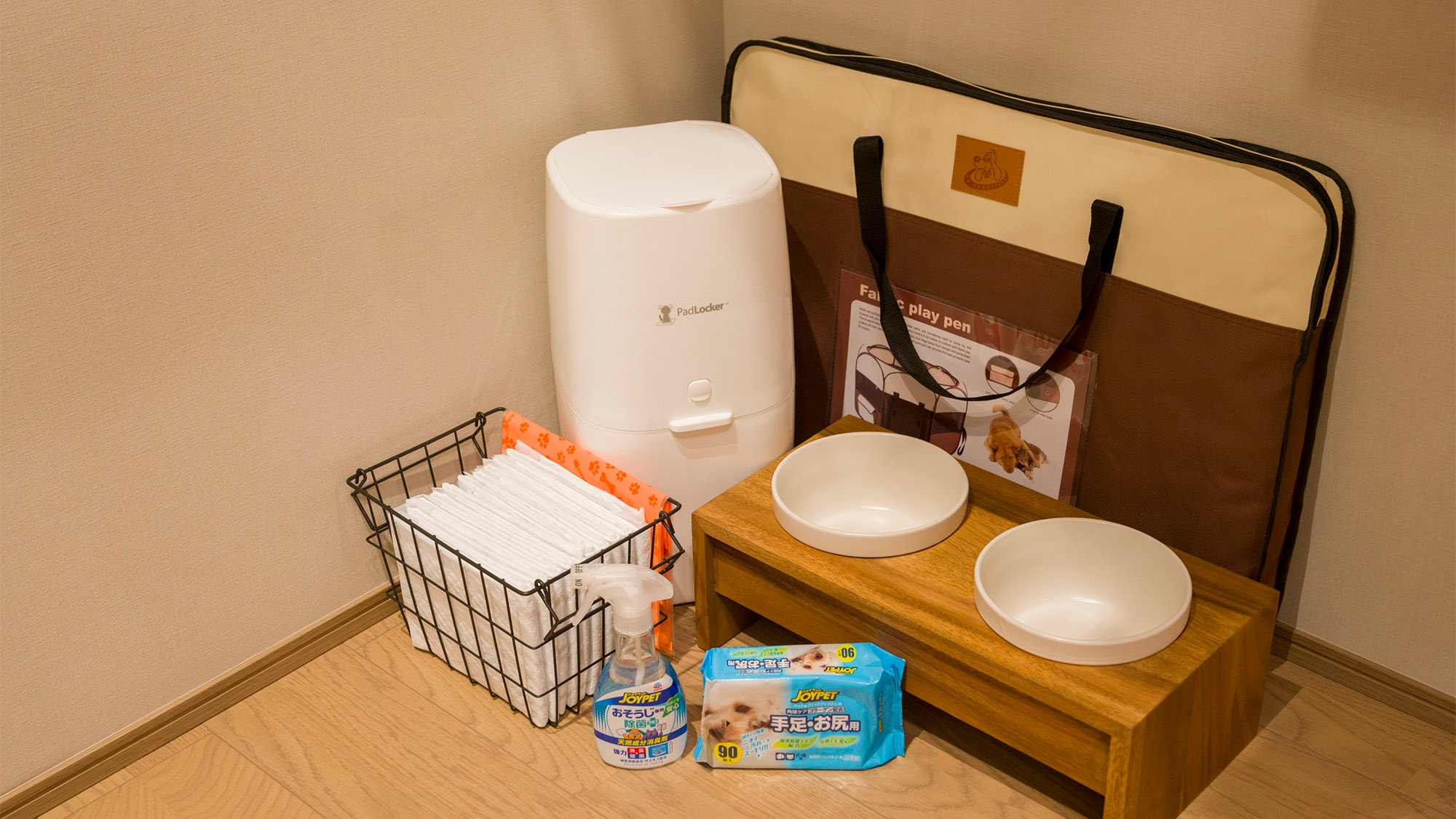 [104, 105, 108, 109] 寵物用品（食物球、寵物床單、垃圾箱、量規等）