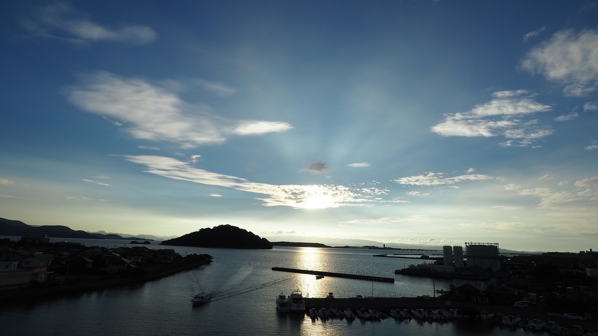 6樓餐廳的美麗景色♪獨自享受美麗的大海。我著迷於我永遠不會厭倦的美麗。