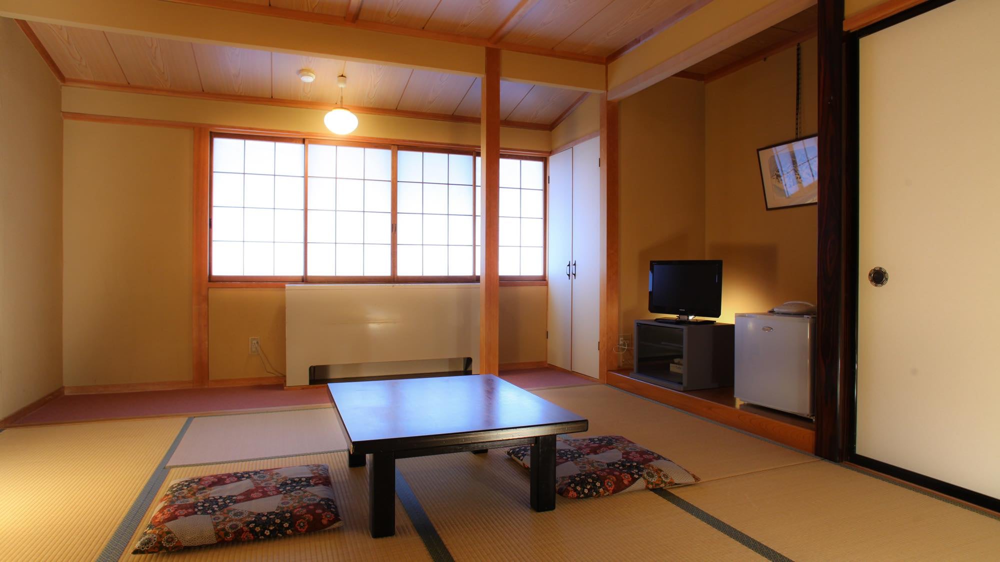 Japanese-style room