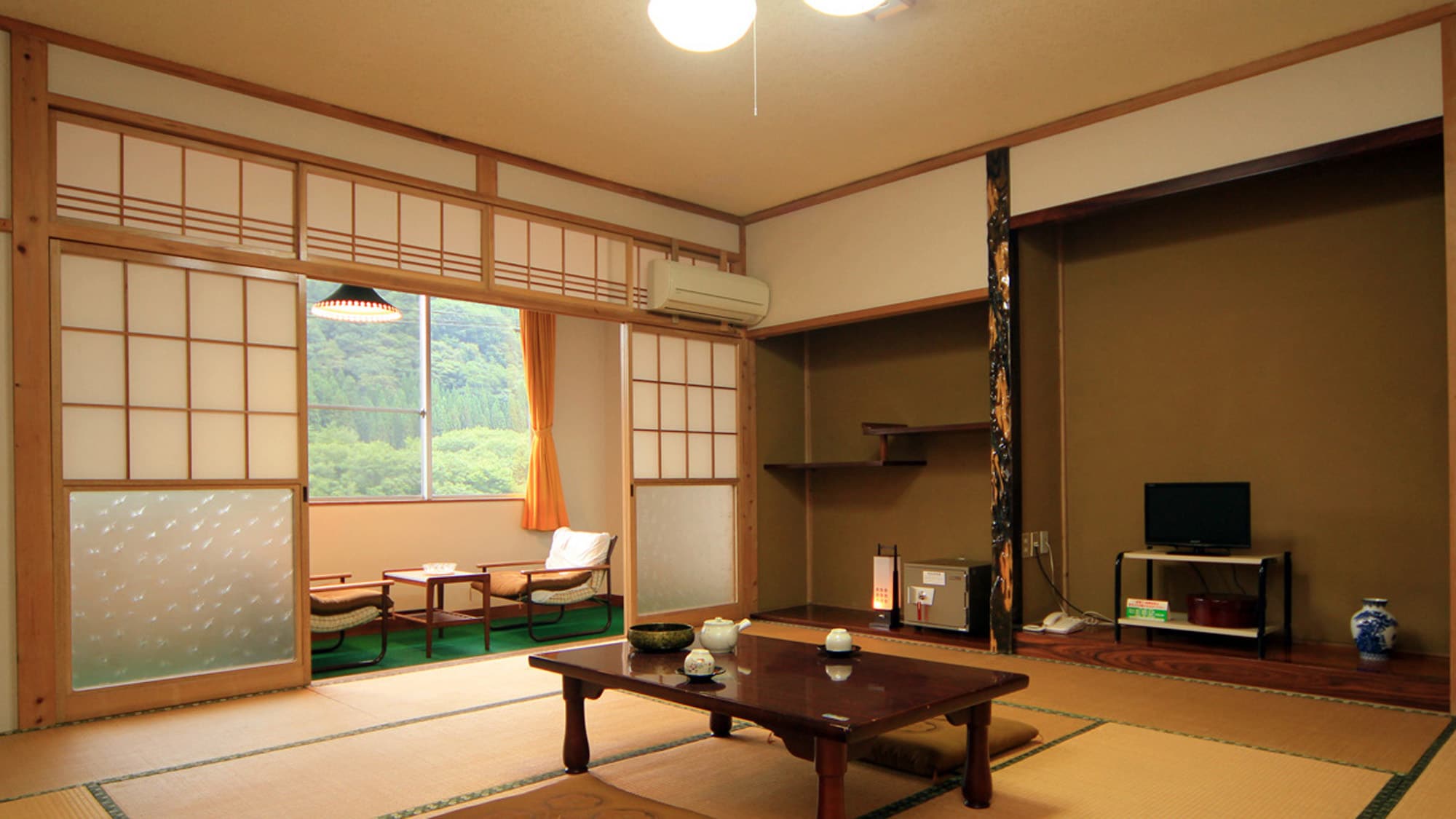 #Kamar bergaya Jepang tepi sungai yang luas (12 tikar tatami) Tipe tikar tatami 12,5 yang luas!