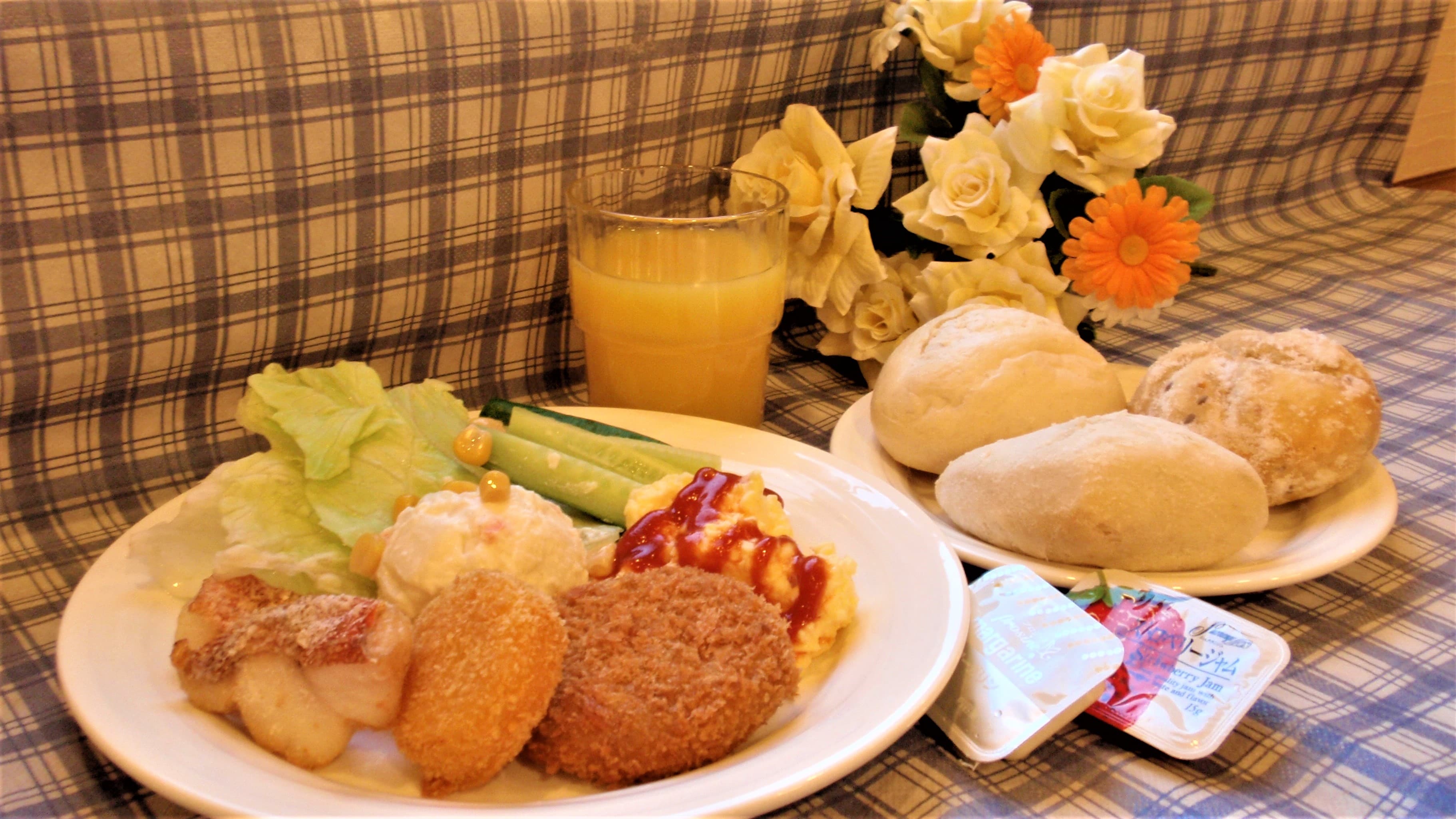 Free breakfast buffet