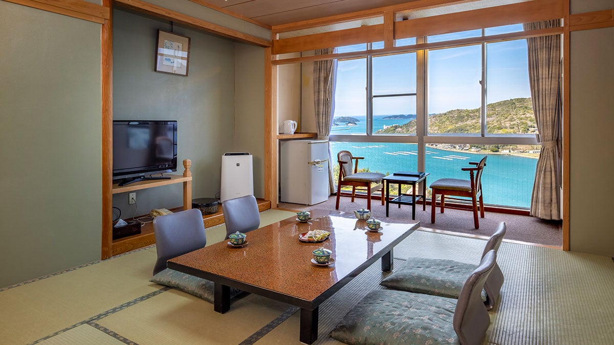 Japanese-style room