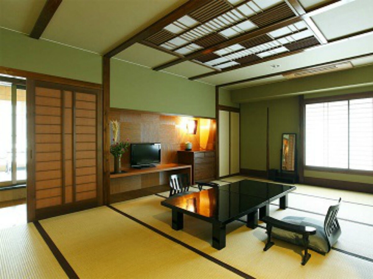[Kamar] Kamar bergaya Jepang dengan ruang makan