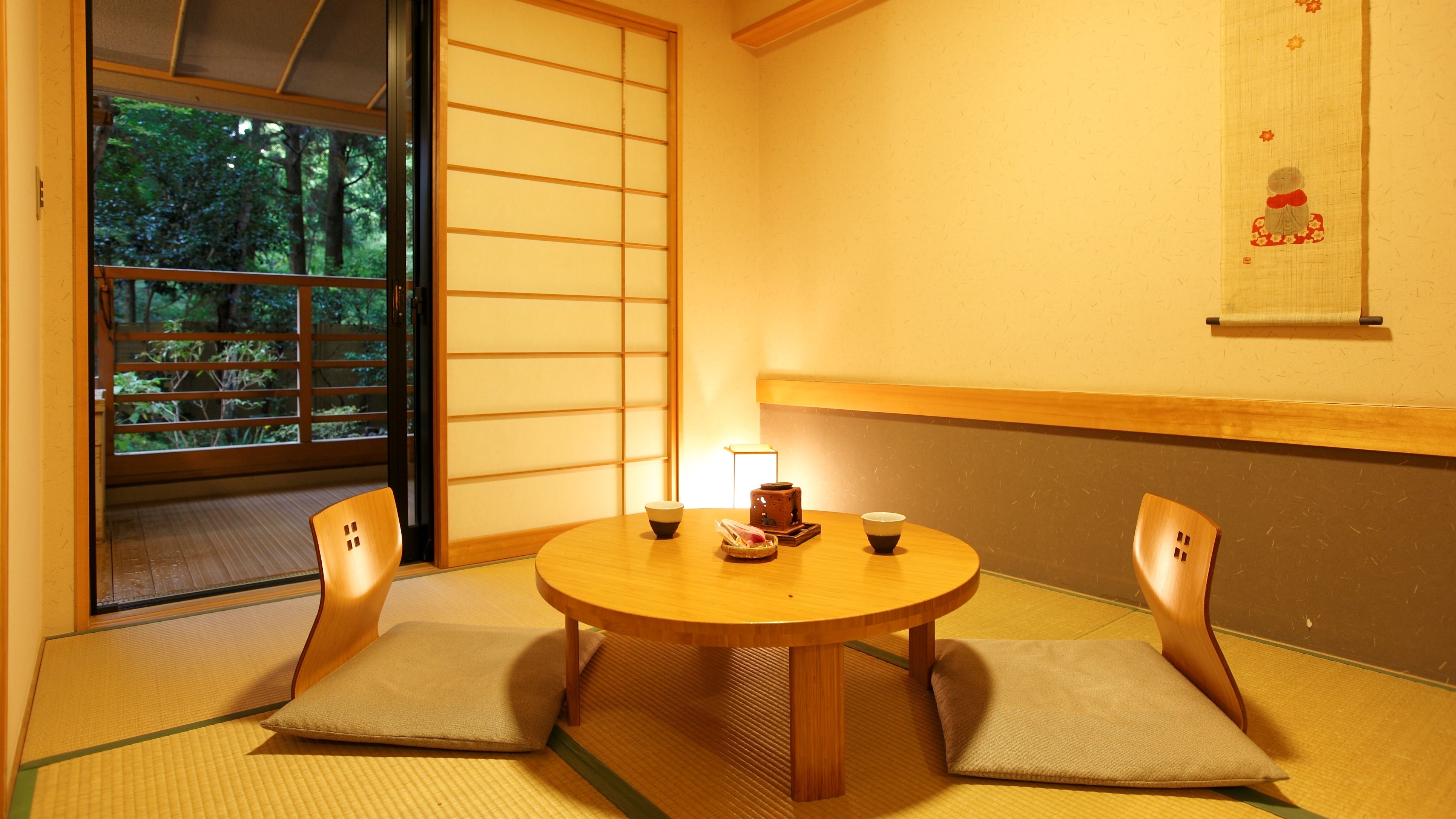 【新馆：水花之庄/日西式房间35㎡】2张床+6榻榻米日式房间。