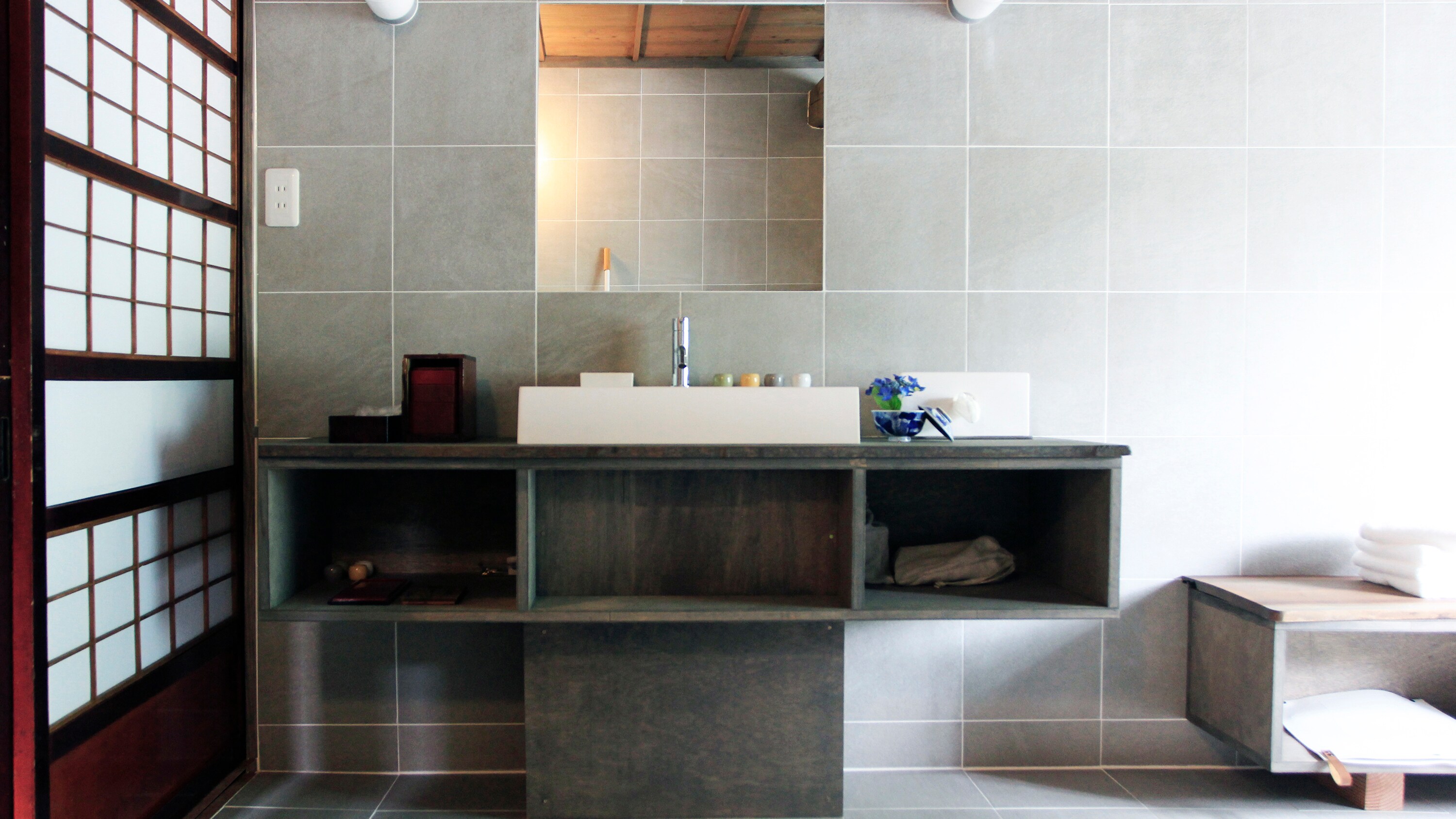 Karafuru Kanemo: Washroom