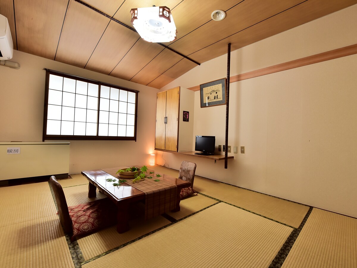 ■■■Japanese-style room 10 to 16 tatami mats