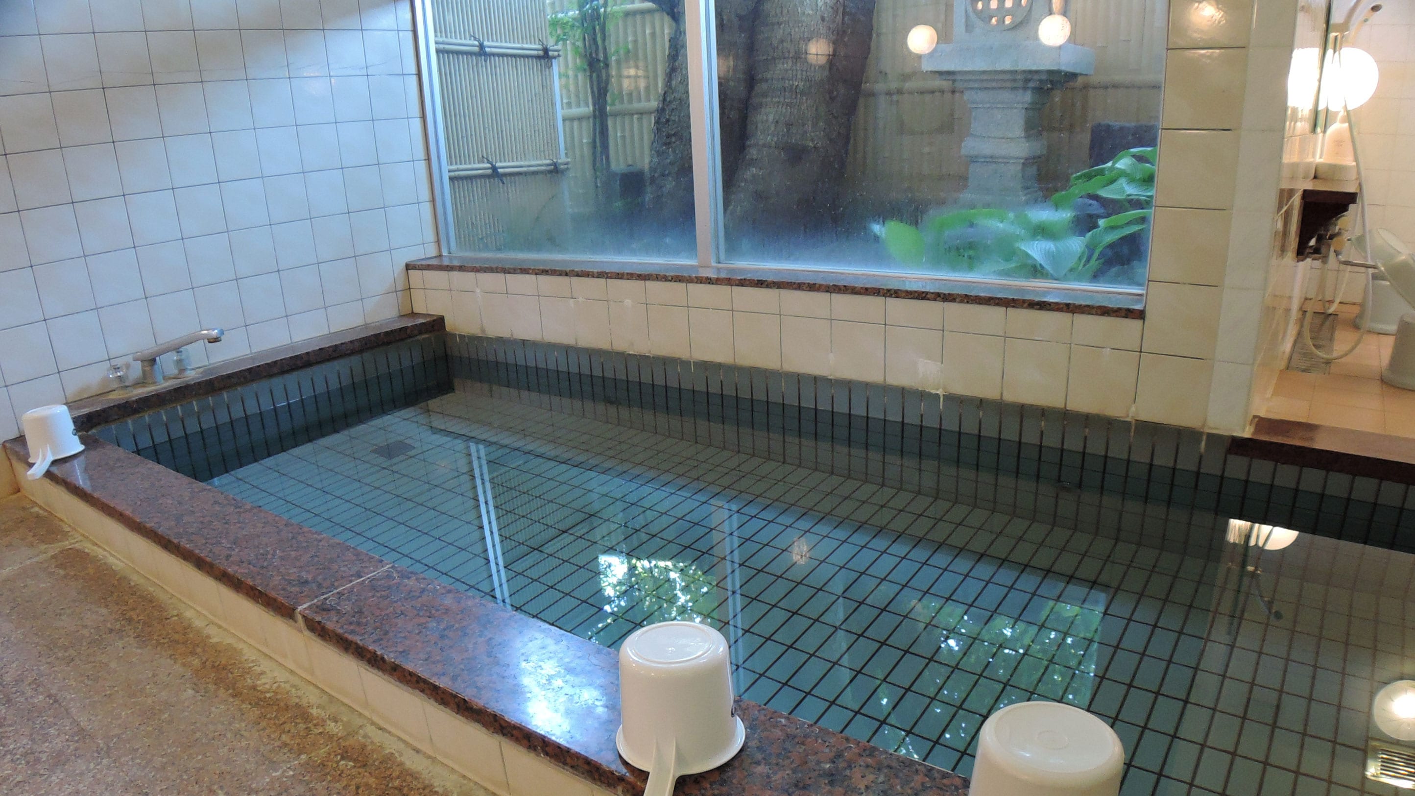 *[Men's bath] There is one bath for men and one for women.