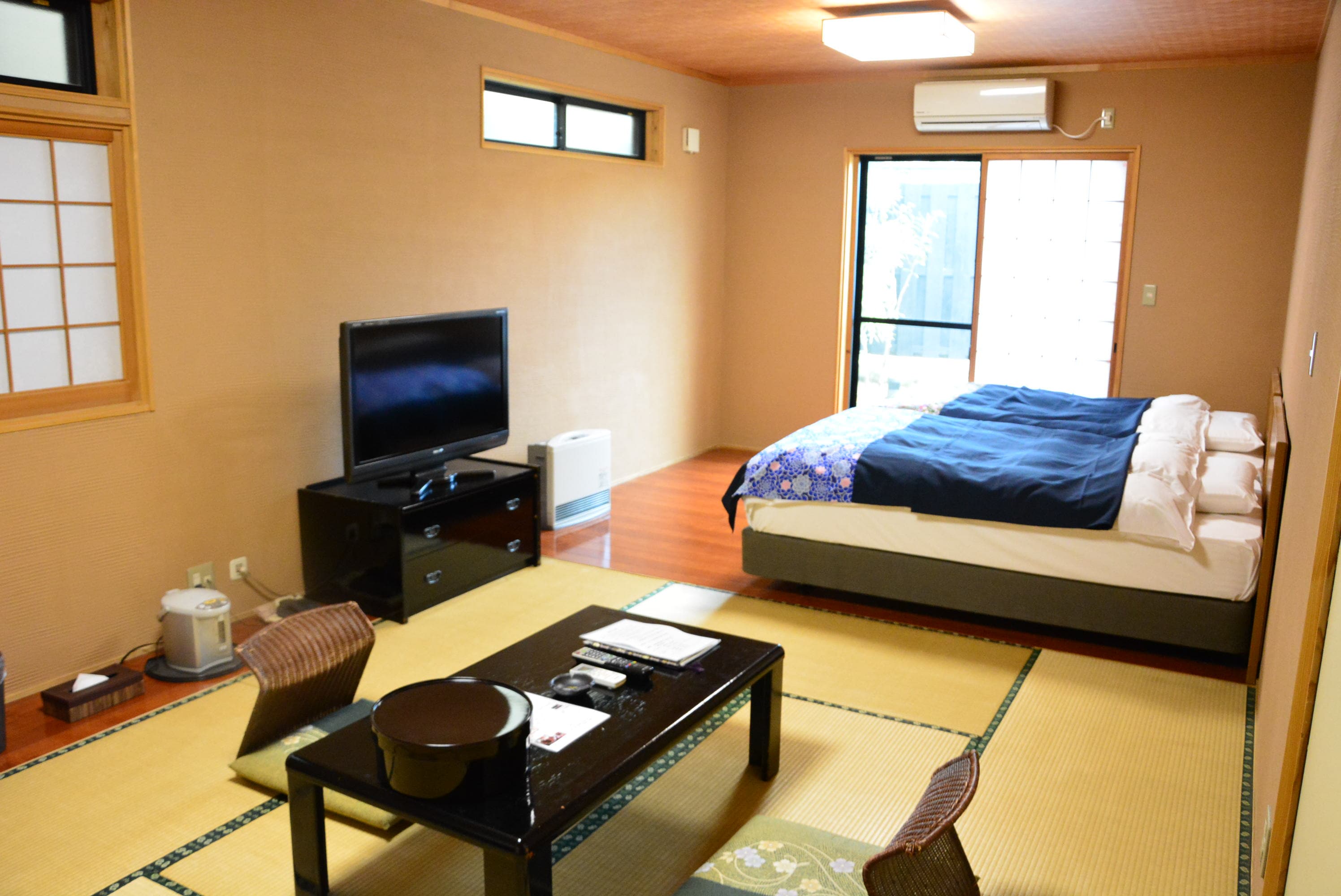 Japanese and Western room with open-air bath