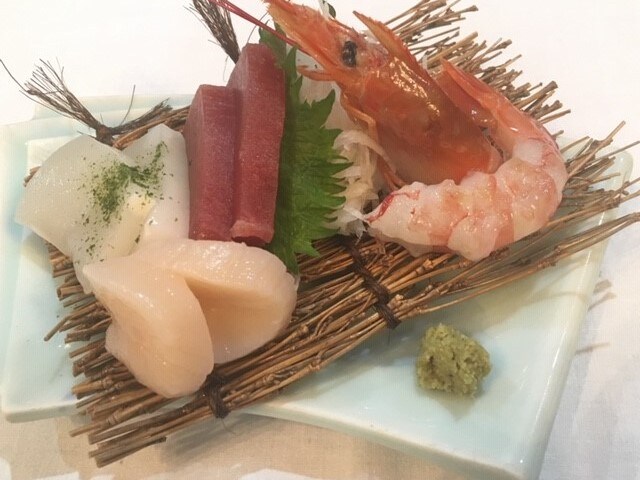 生魚片拼盤