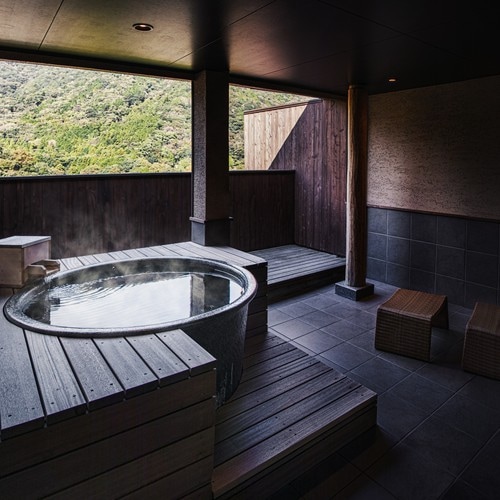 Private open-air bath