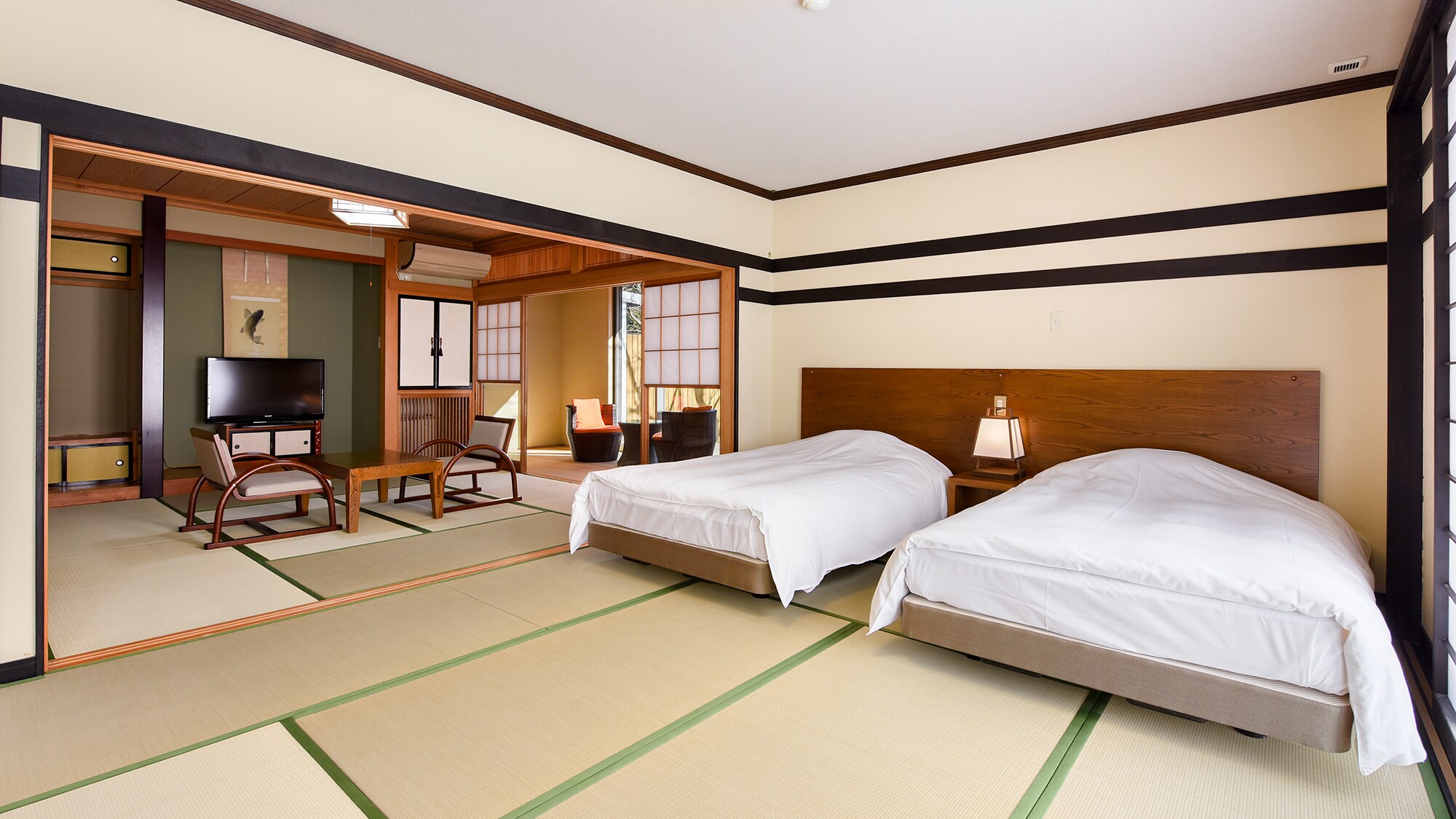*Two Japanese-style rooms, Sora no Yu/Spacious 8 tatami mat + 12 tatami mat room.