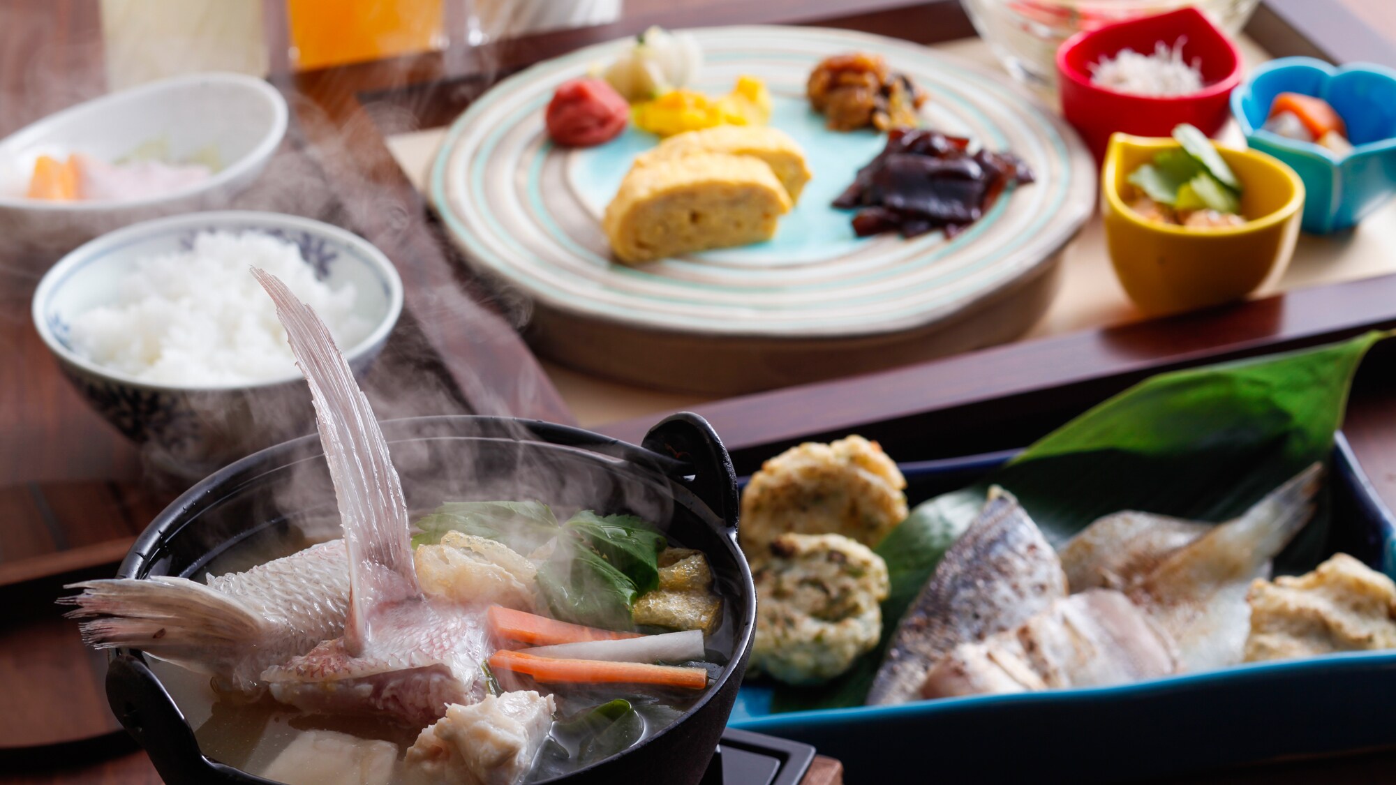 溫暖的日式早餐套餐，附漁夫湯（早餐圖片）