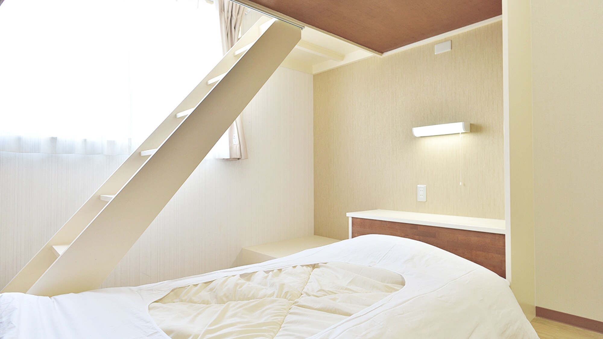 [Large room with bunk beds] You can spend your time as if you were at home.
