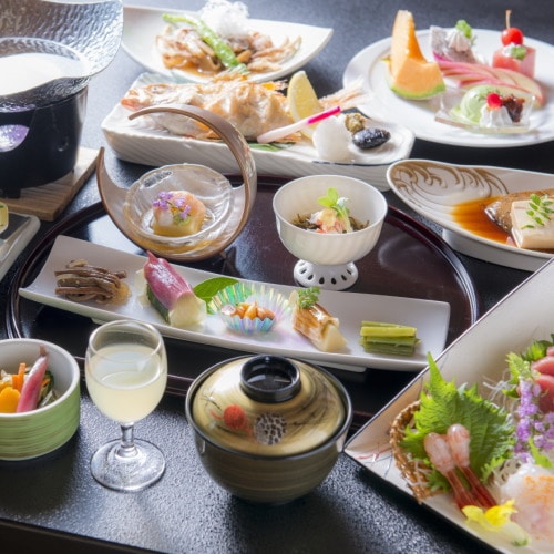 Seasonal dishes (examples of a certain season)
