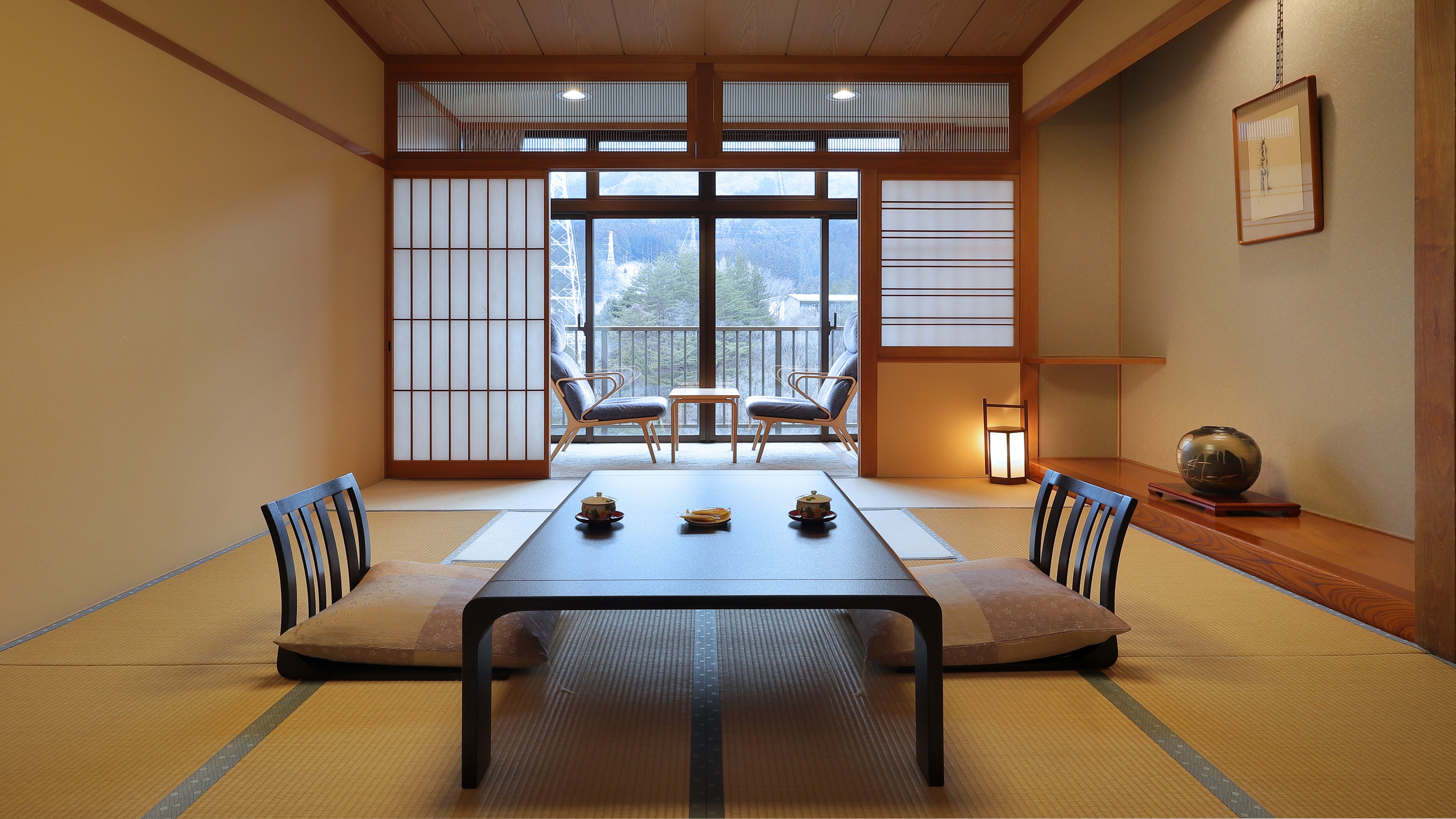 Kamar bergaya Jepang 12 tikar tatami di sepanjang lembah di lantai atas