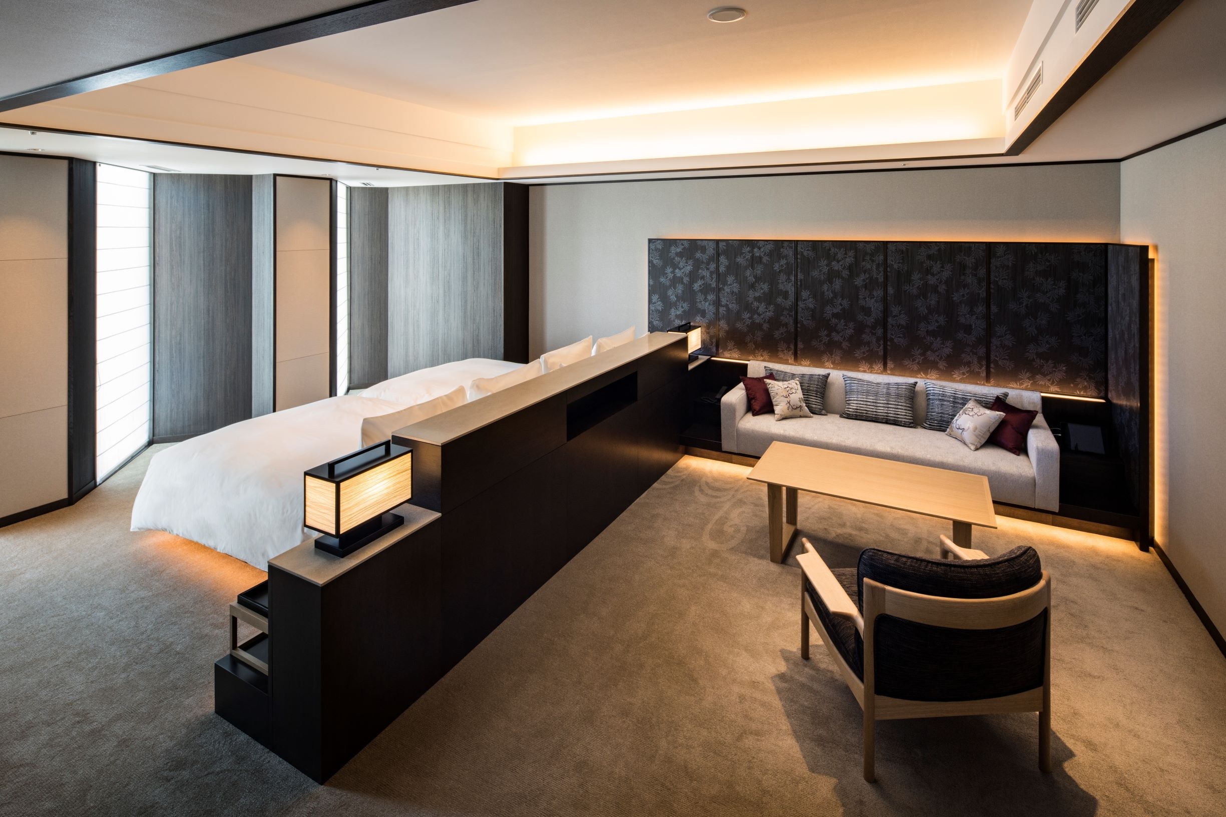 Junior suite room (non-smoking, 63 square meters)