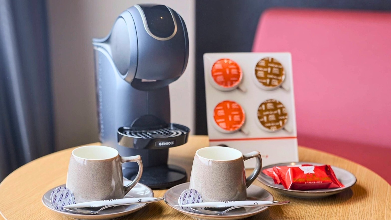 <Tiện nghi phòng nghỉ> Chỉ áp dụng cho phòng Deluxe Twin, Executive Twin và Suite: Có sẵn bộ pha cà phê xay