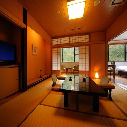 ◆Dilarang Merokok◆ [Gedung baru (sisi sungai)] Kamar bergaya Jepang-Barat (kamar Jepang beralas 8 tatami + beranda lebar + tempat tidur twin) / [Shuuka] Kamar bergaya Jepang beralas 8 tatami + tempat tidur twin