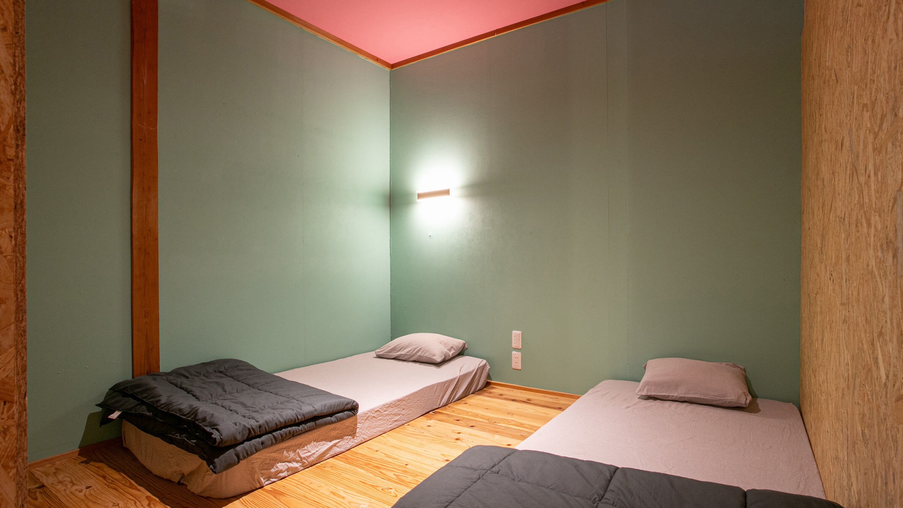 Family room: Shared bathroom (maximum 8 people)