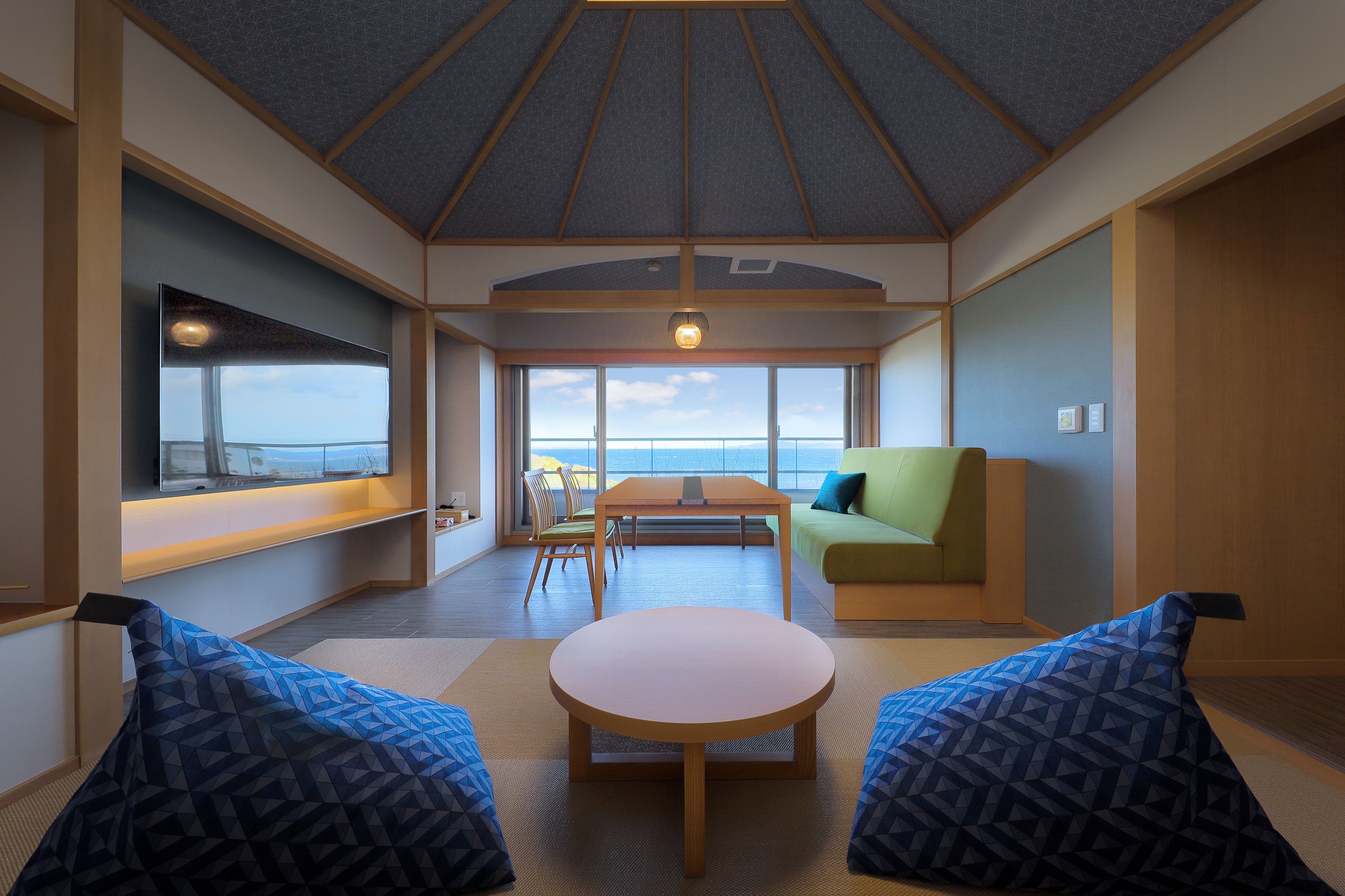 2nd floor Japanese-Western room (sea side 6 tatami mats + 24 m2)