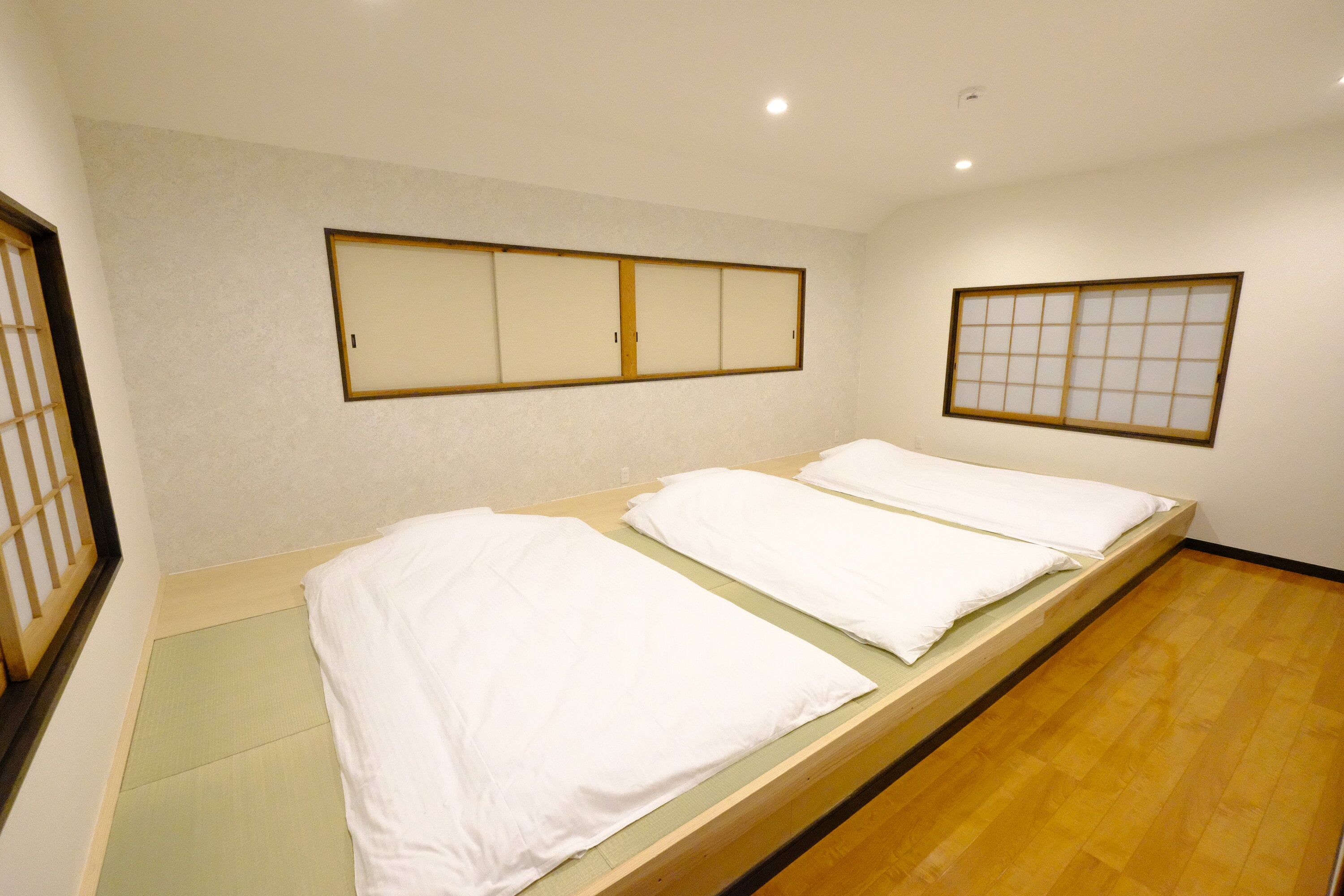 Japanese-style room