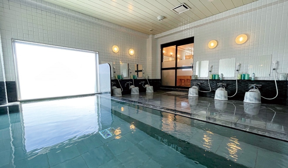 10階展望大浴場(男性浴場)◆15：00～2：00、5：00～10：00