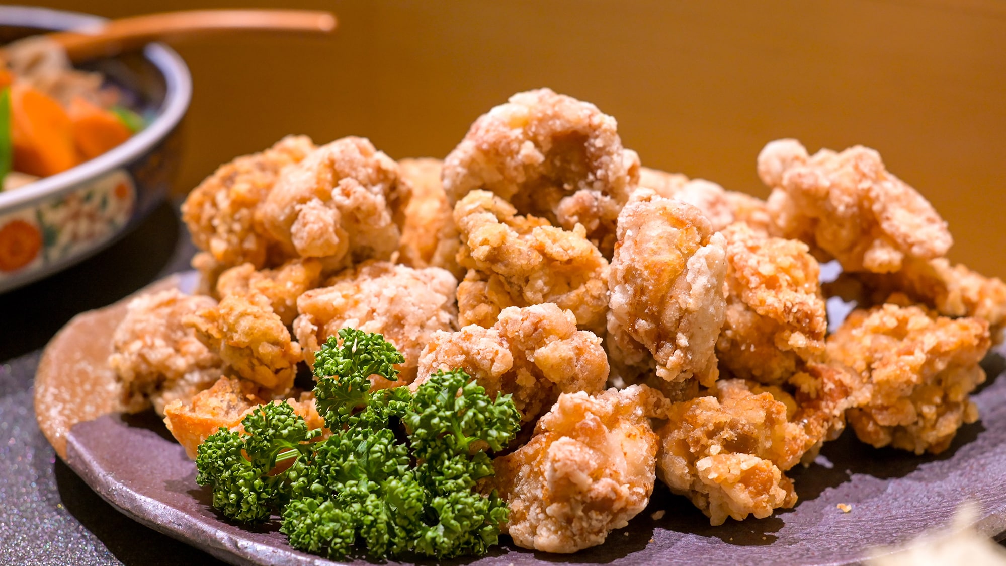 [Breakfast Buffet] Popular for its firm texture and juiciness! "Fried Hanamidori Chicken"
