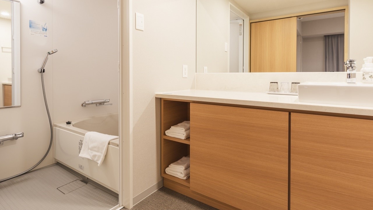 Deluxe twin washbasin, bathroom