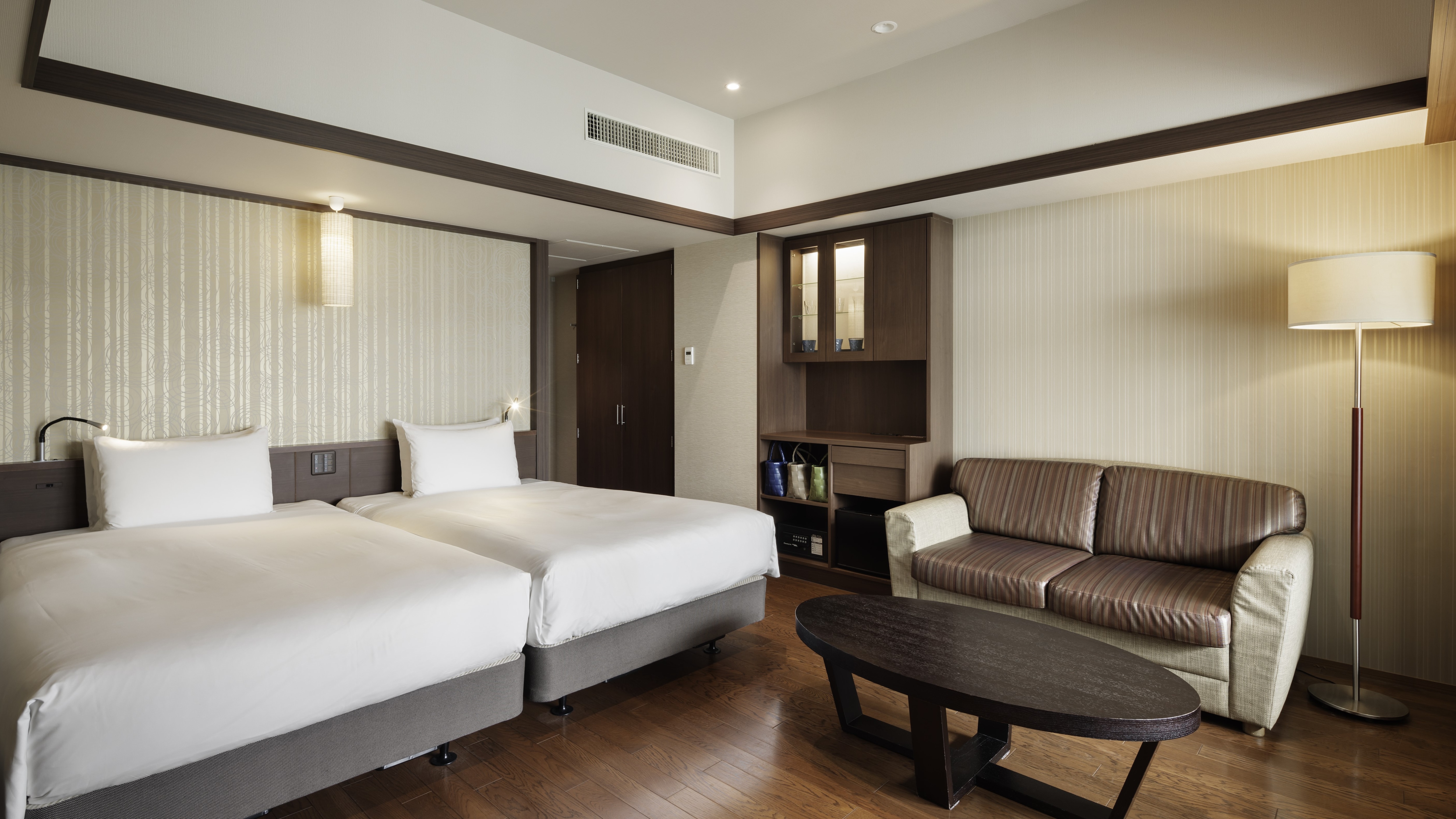 Main building Premier room/Western style room with hot spring open-air bath