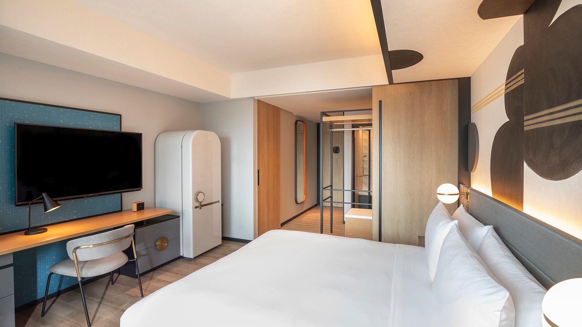 Canopy Room (King Bed)