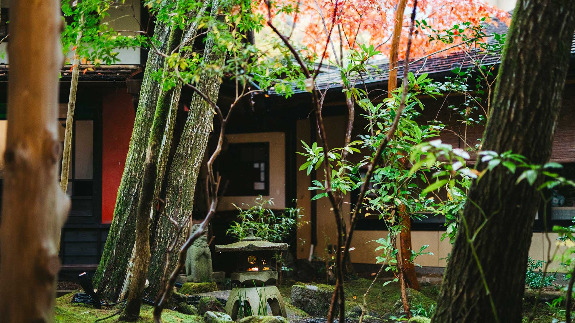 [Exterior/Entrance area] Enjoy the leisurely pace of the Kurokawa River.