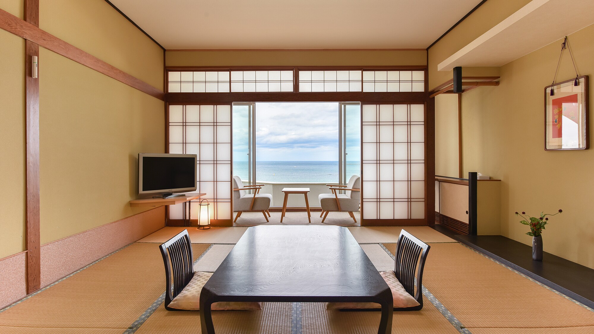 * [日式房间10张榻榻米（示例）]所有房间都有海景！从窗户看到的大海的表情和落日的美丽是独一无二的。