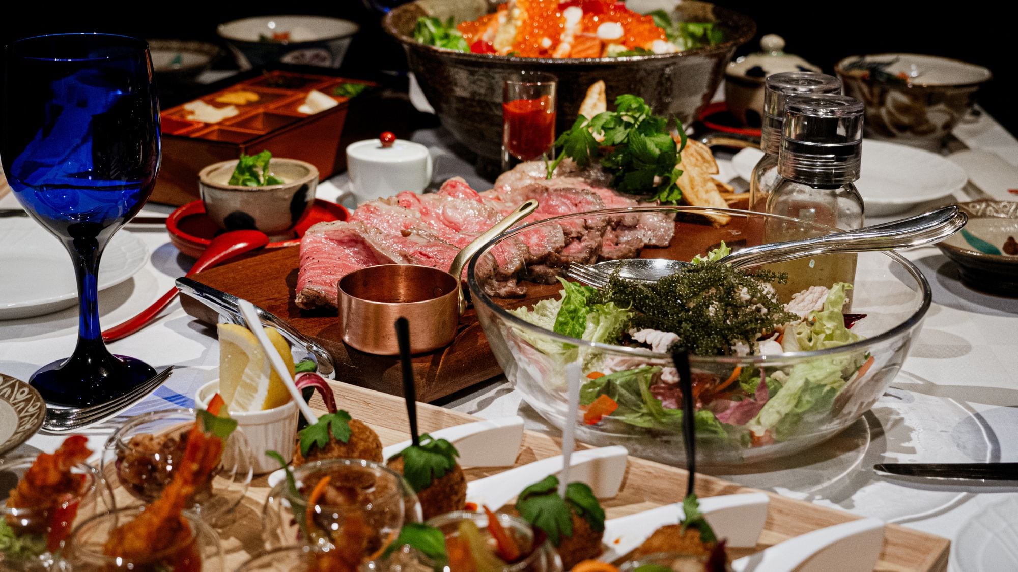 [Makan Malam/Makan di Kamar] Makan malam pesta keluarga