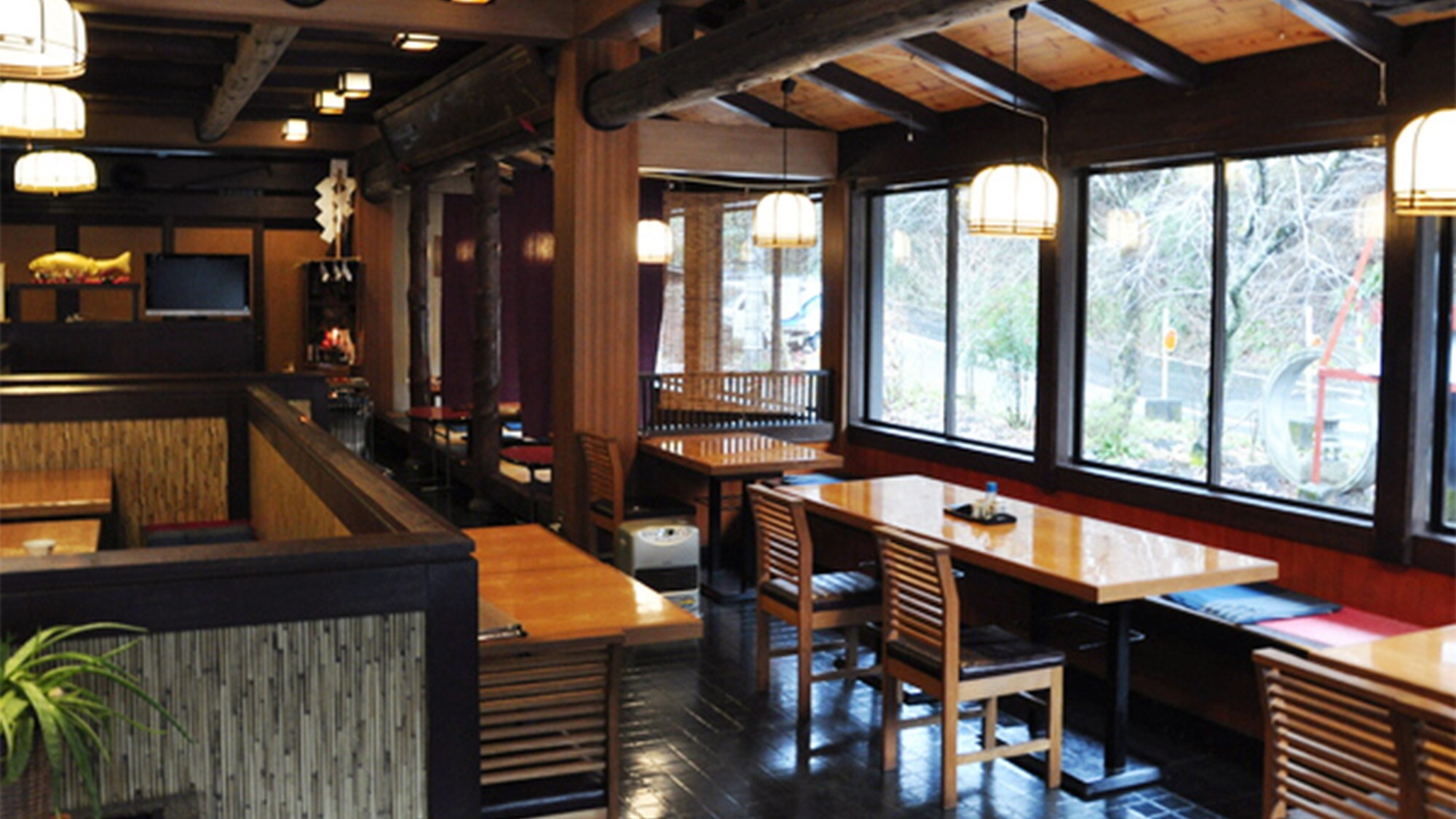 ・請在餐廳享用早餐。