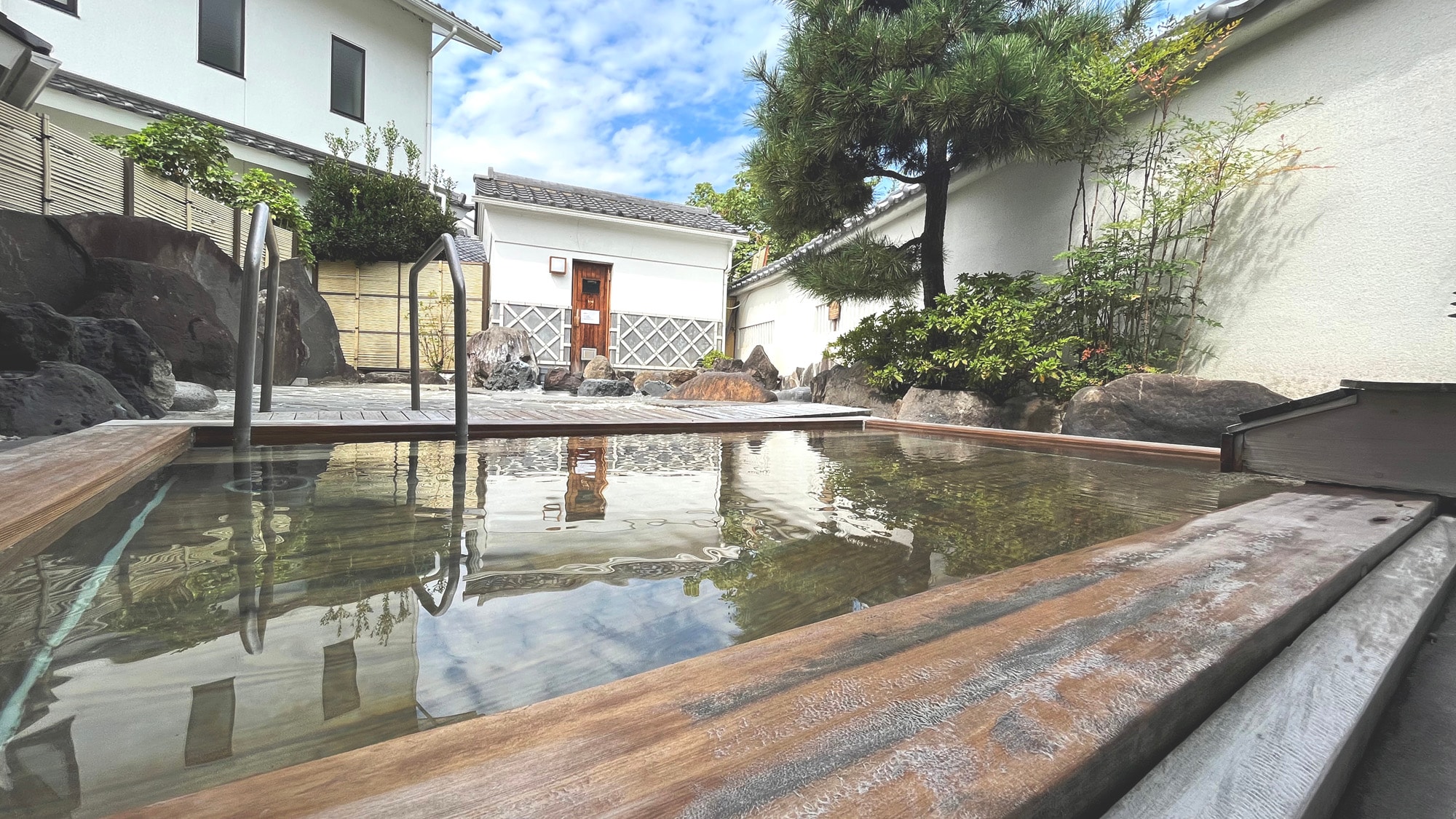 ◆ Stone bath ~ Open-air bath ~