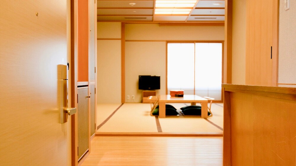 Japanese-style room (15 tatami mats)