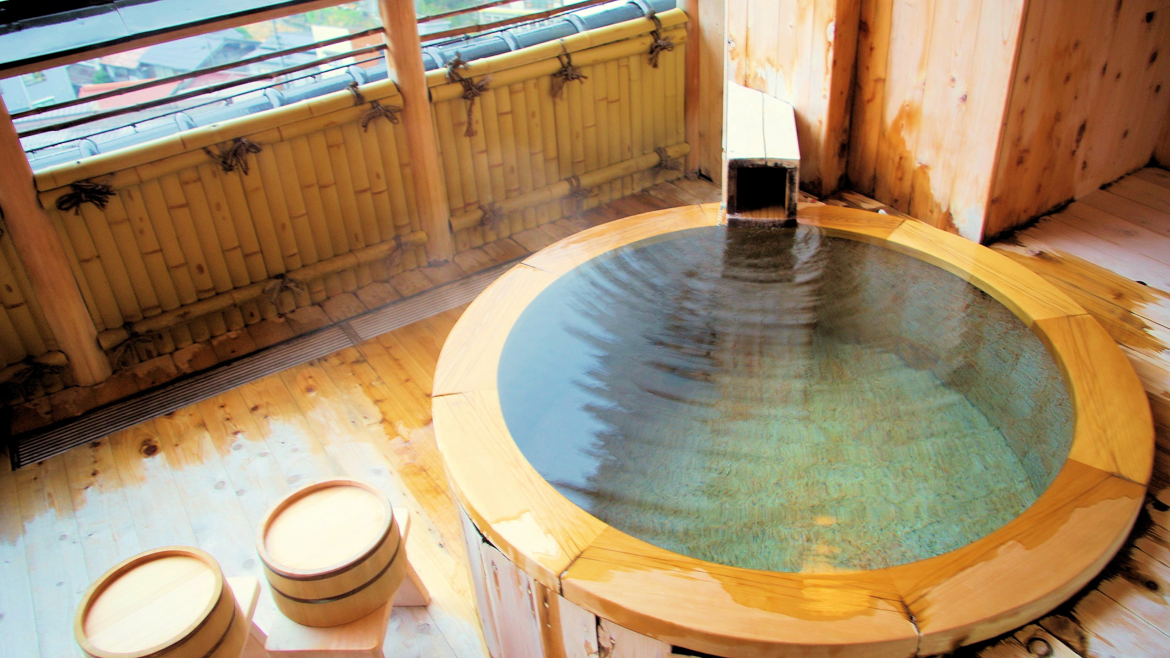 Japanese-style room with hot spring open-air bath [Ruri 605]