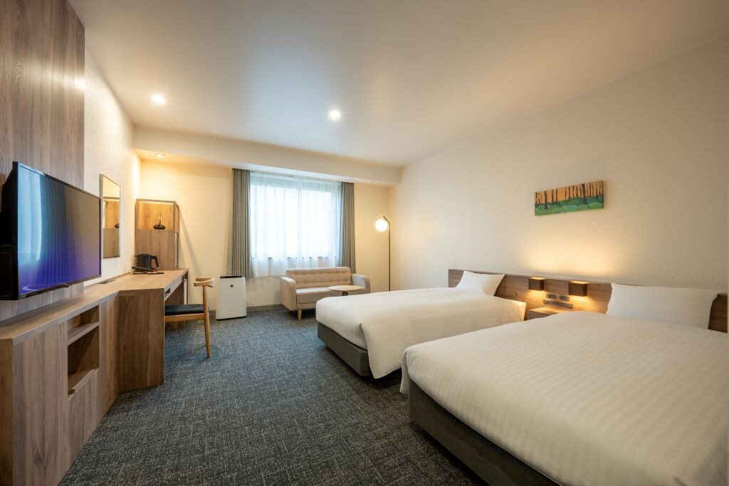 [Renovated] Deluxe Twin Room