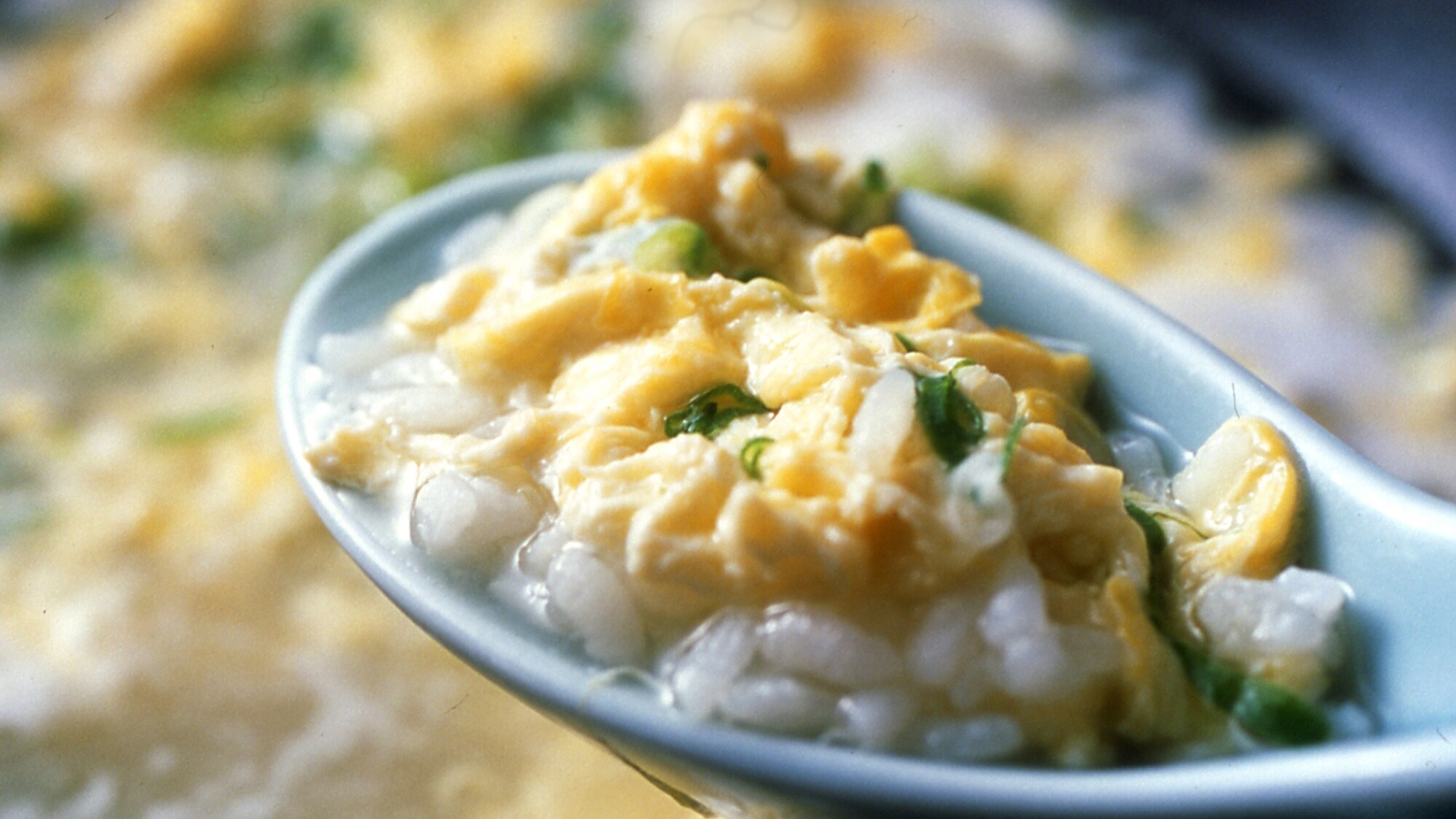 [Bubur ikan buntal] Sentuhan akhir standarnya adalah bubur yang dibuat dengan kaldu dashi yang kaya rasa (gambar)